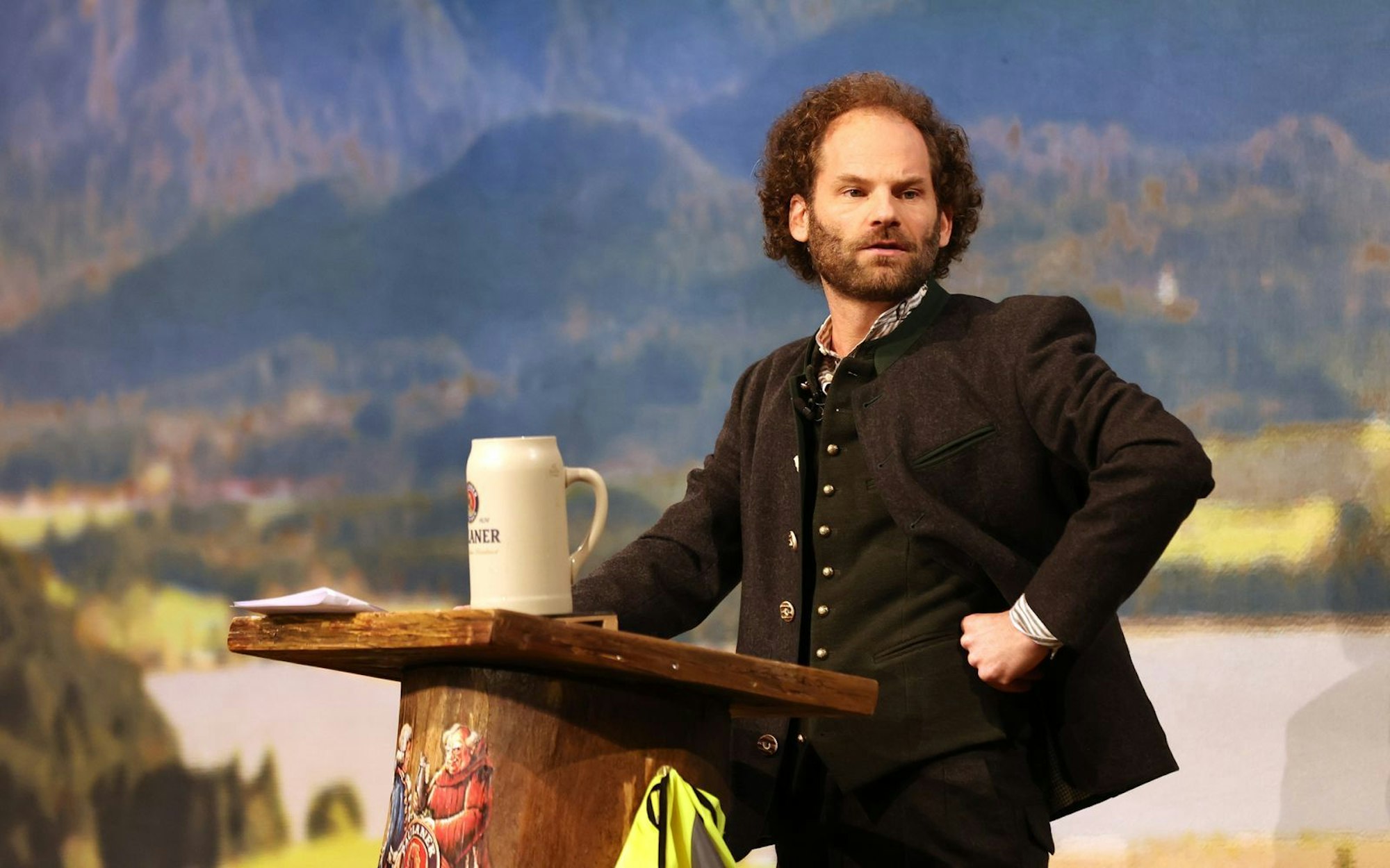 Maxi Schafroth war von 2019 bis 2025 Fastenprediger auf dem Nockherberg. (Bild: BR/Stefan Matzke)