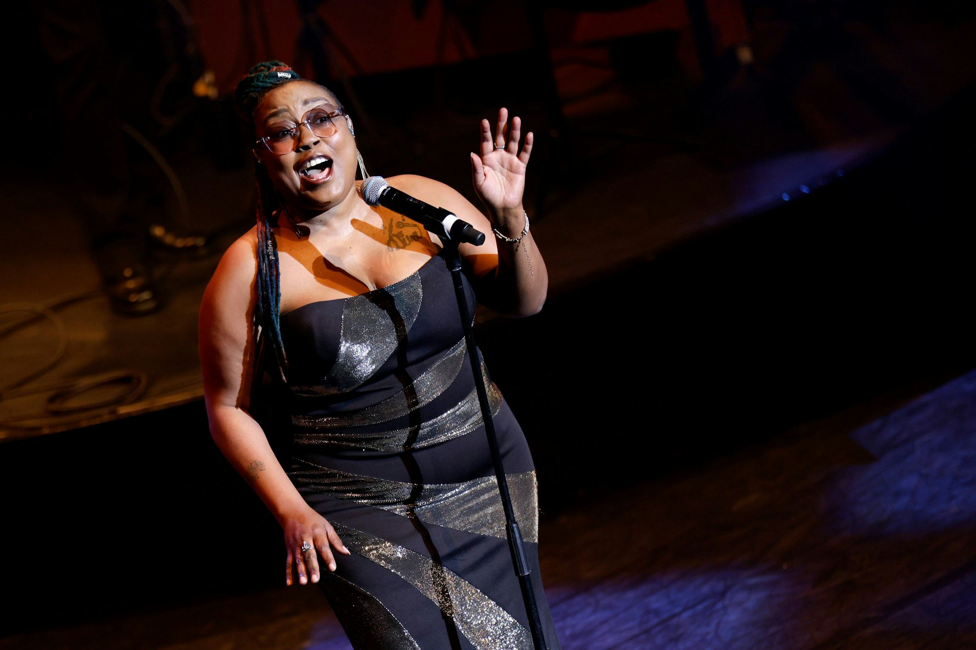 Sängerin Donielle Graves singt Songs von Aretha Frankling bei der Show Respect - The Aretha Franklin Story in der Kölner Philharmonie. Köln, 29.07.2025 NRW Deutschland *** Singer Donielle Graves sings songs by Aretha Franklin at the show Respect The Aretha Franklin Story at the Kölner Philharmonie Cologne, 29 07 2025 NRW Germany Copyright: xChristophxHardtx