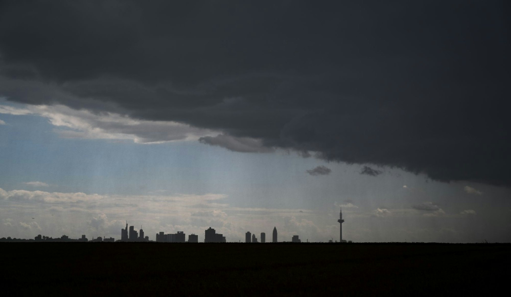 Regen, Regen, Regen: Der Juli in Deutschland war insgesamt zu nass. (Symbolfoto)