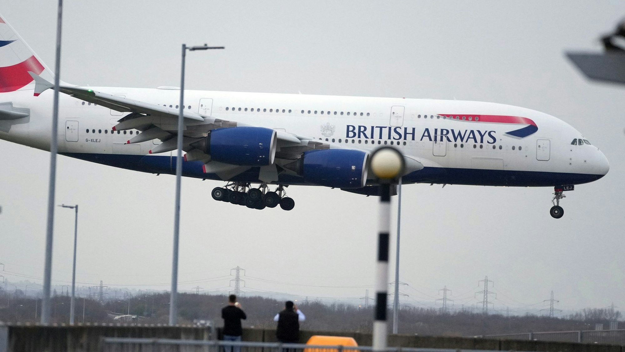 Der Flugverkehr über London wurde massiv beeinträchtigt. (Symbolbild)