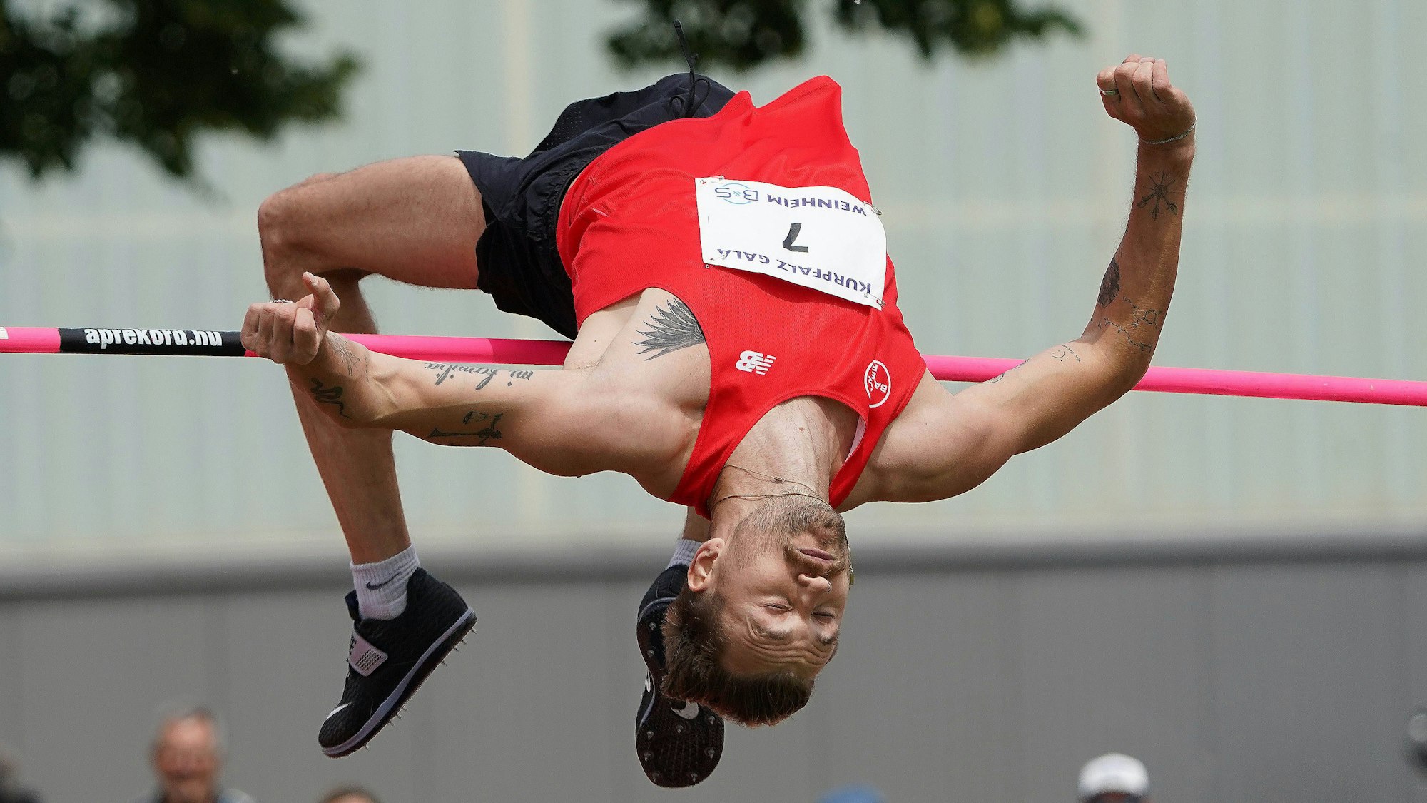 Sport Bilder des Tages Leichtathletik, athletics, BuS Kurpfalz Gala , 24.05.2025 , Sepp Herberger Stadion Weinheim, Hochsprung Männer, Mateusz Przybylko TSV Bayer 04 Leverkusen *** Athletics, athletics, BuS Kurpfalz Gala , 24 05 2025 , Sepp Herberger Stadion Weinheim, High Jump Men, Mateusz Przybylko TSV Bayer 04 Leverkusen