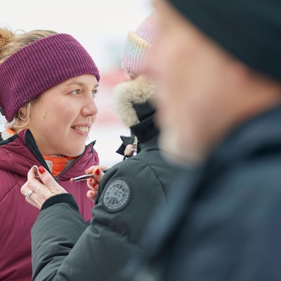 Laura Dahlmeier beim Biathlon-Weltcup in Lenzerheide als TV-Expertin.