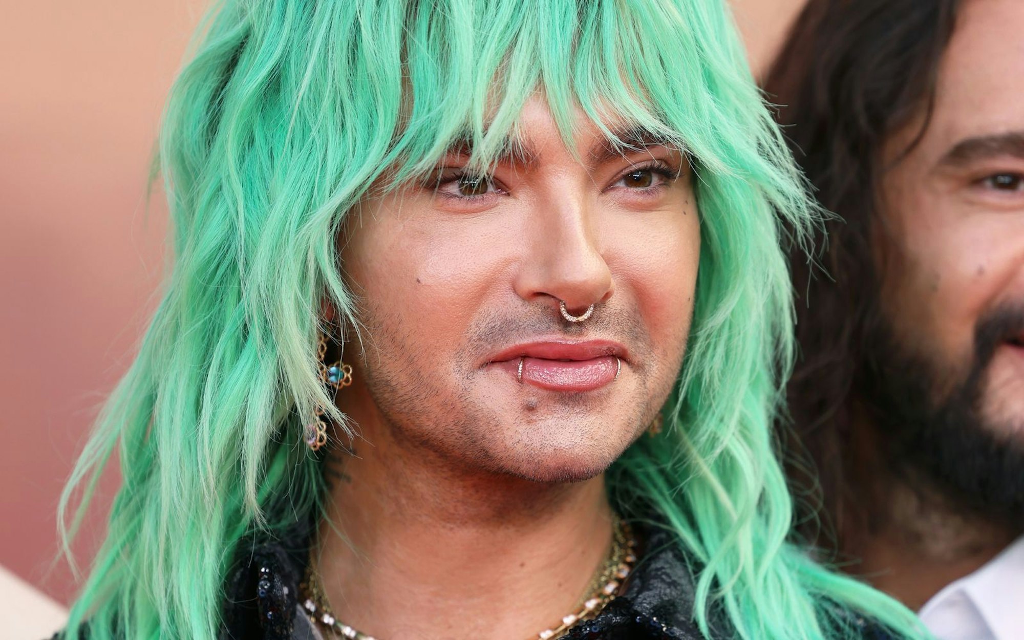 Im Podcast „Kaulitz Hills - Senf aus Hollywood“ äußerte sich Bill Kaulitz zu den Gerüchten um seinen Beziehungsstatus. (Bild: 2025 Getty Images/Gerald Matzka)