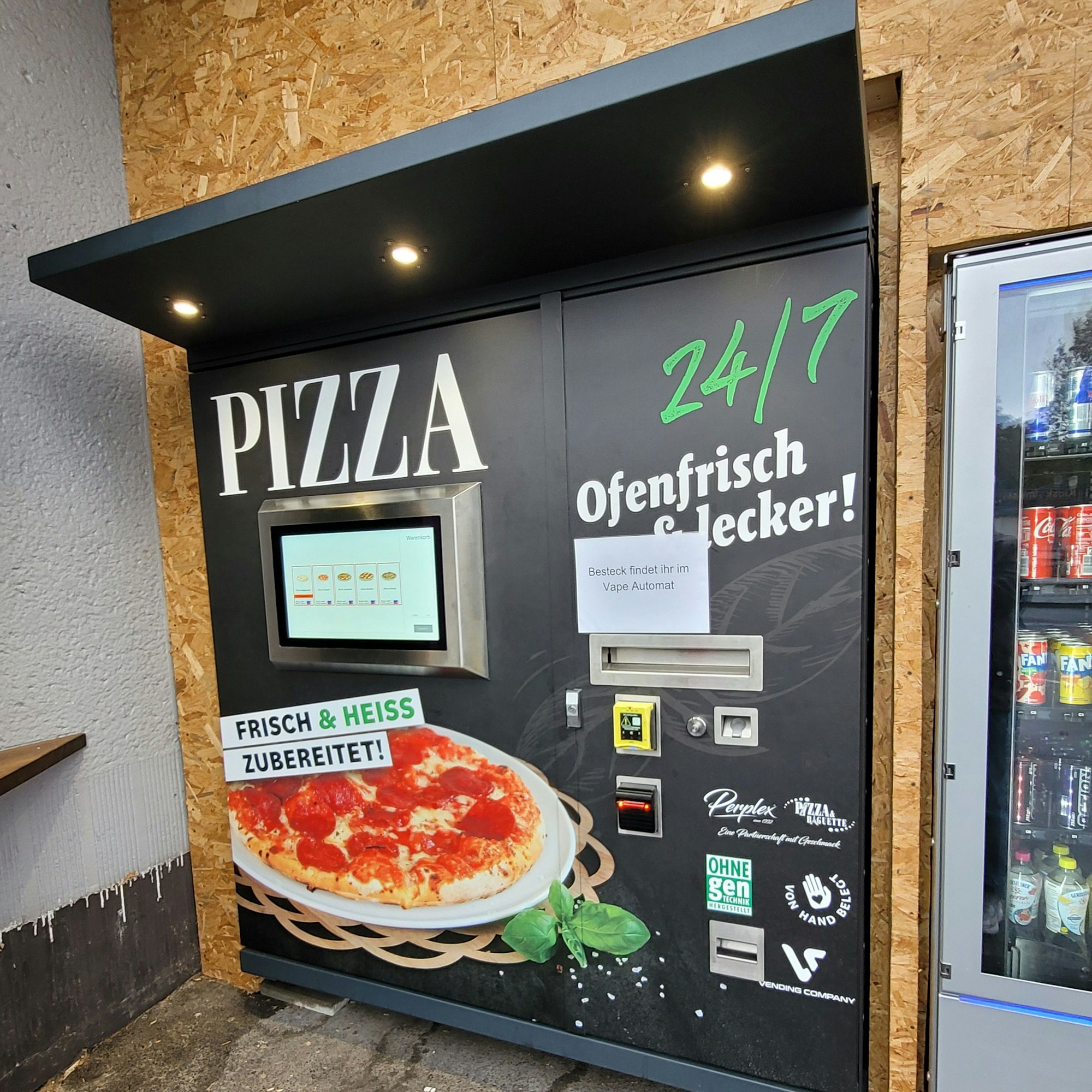 Im Juni vergangenen Jahres hatte der Unternehmer Christian Kahl aus Wiehl-Bielstein diesen Pizza-Automaten in Waldbröl aufgestellt. Dieser war der erste seiner Art in Waldbröl, vorerst ist er nun auch der letzte.
