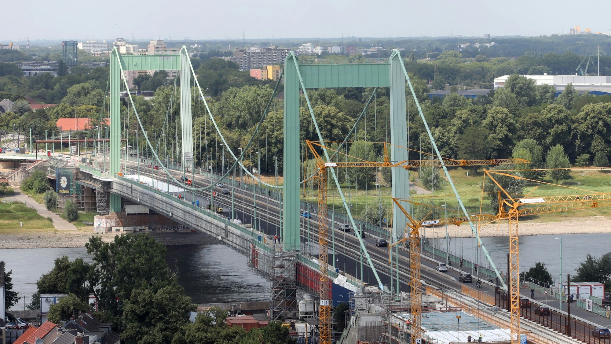 Seit Jahren ein Sanierungsfall: die Mülheimer Brücke