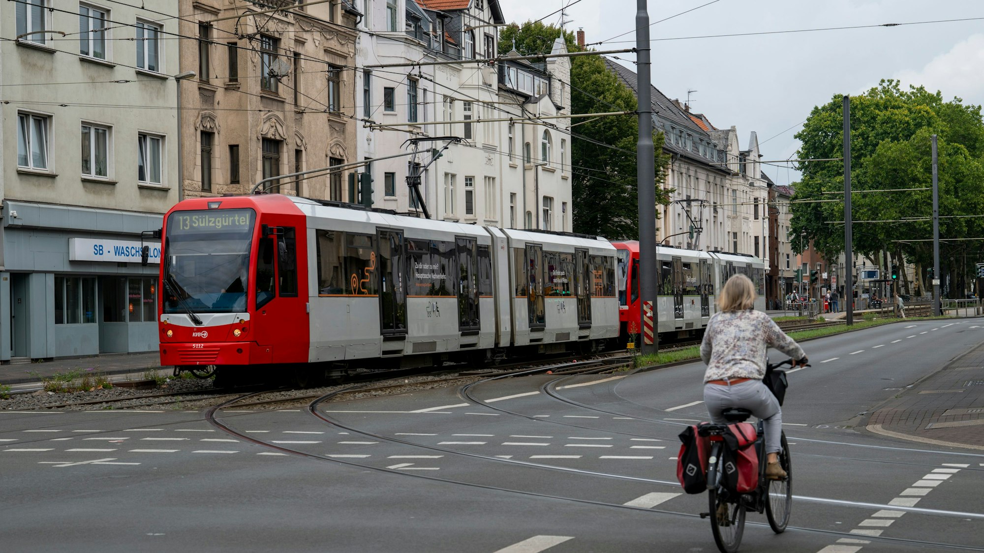 Die Kreuzung Subbelrather Straße / Ehrenfeldgürtel ist laut Statistischem Landesamt eine der gefährlichsten Kreuzungen in Nordrhein-Westfalen.