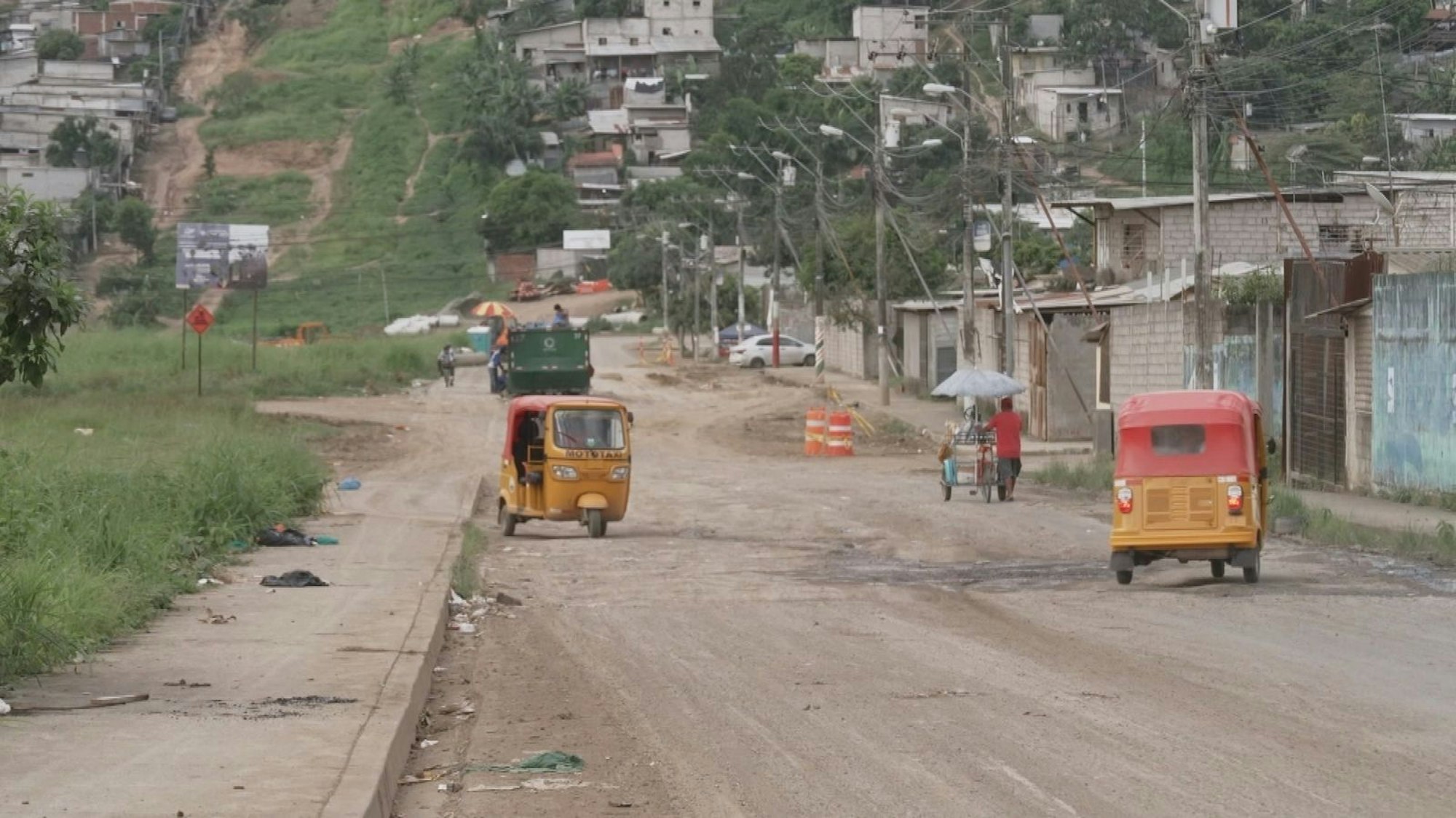 Die Kriminalitäts- und Armutsrate in Ecuador ist in die Höhe geschnellt. Für viele ist der illegale Drogenhandel die einzige Möglichkeit, ihren Lebensunterhalt zu verdienen. (Bild: ZDF/Ligne de Front 2024)
