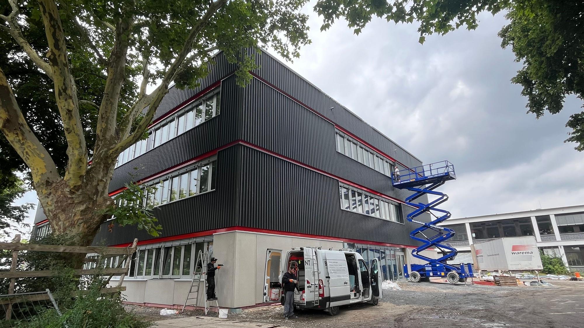Durch den Neubau am Lise-Meitner-Gymnasium konnte die Schule für die hohe Nachfrage einen weiteren Zug eröffnen.