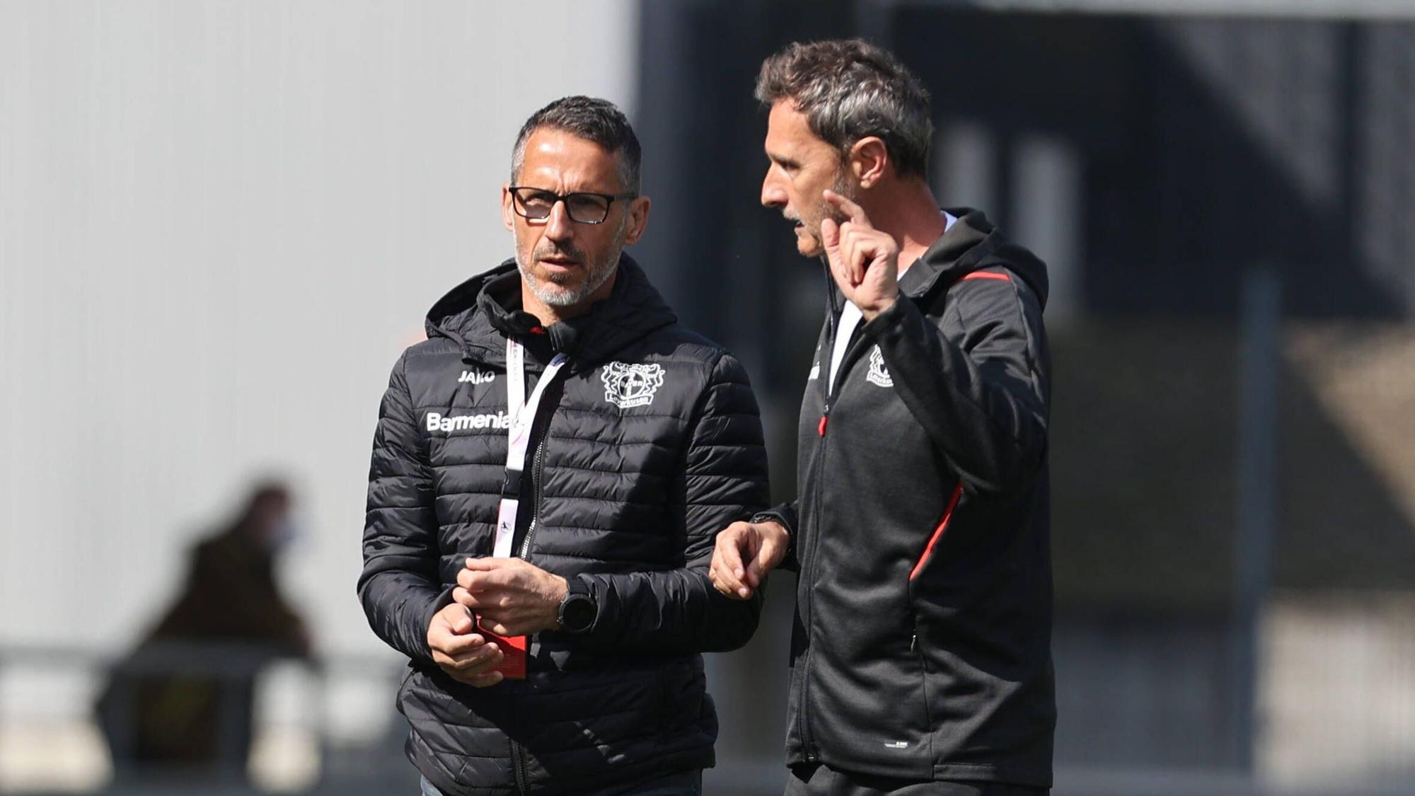 Köln, Deutschland, 27.03.2022, Flyeralarm Frauen Bundesliga, 18. Spieltag, 1. FC Köln vs Bayer 04 Leverkusen, Thomas Eichin, Cheftrainer Achim Feifel B04 *** Cologne, Germany, 27 03 2022, Flyeralarm Womens Bundesliga, Matchday 18, 1 FC Köln vs Bayer 04 Leverkusen, Thomas Eichin, head coach Achim Feifel B04