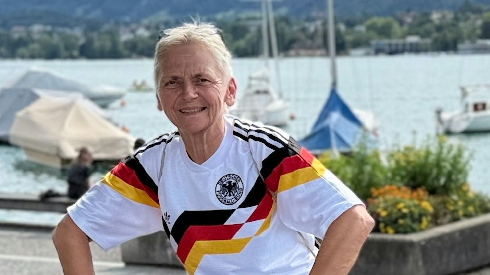 Petra Landers, eine der ersten deutschen Fußball-Nationalspielerin und Weltmeisterin