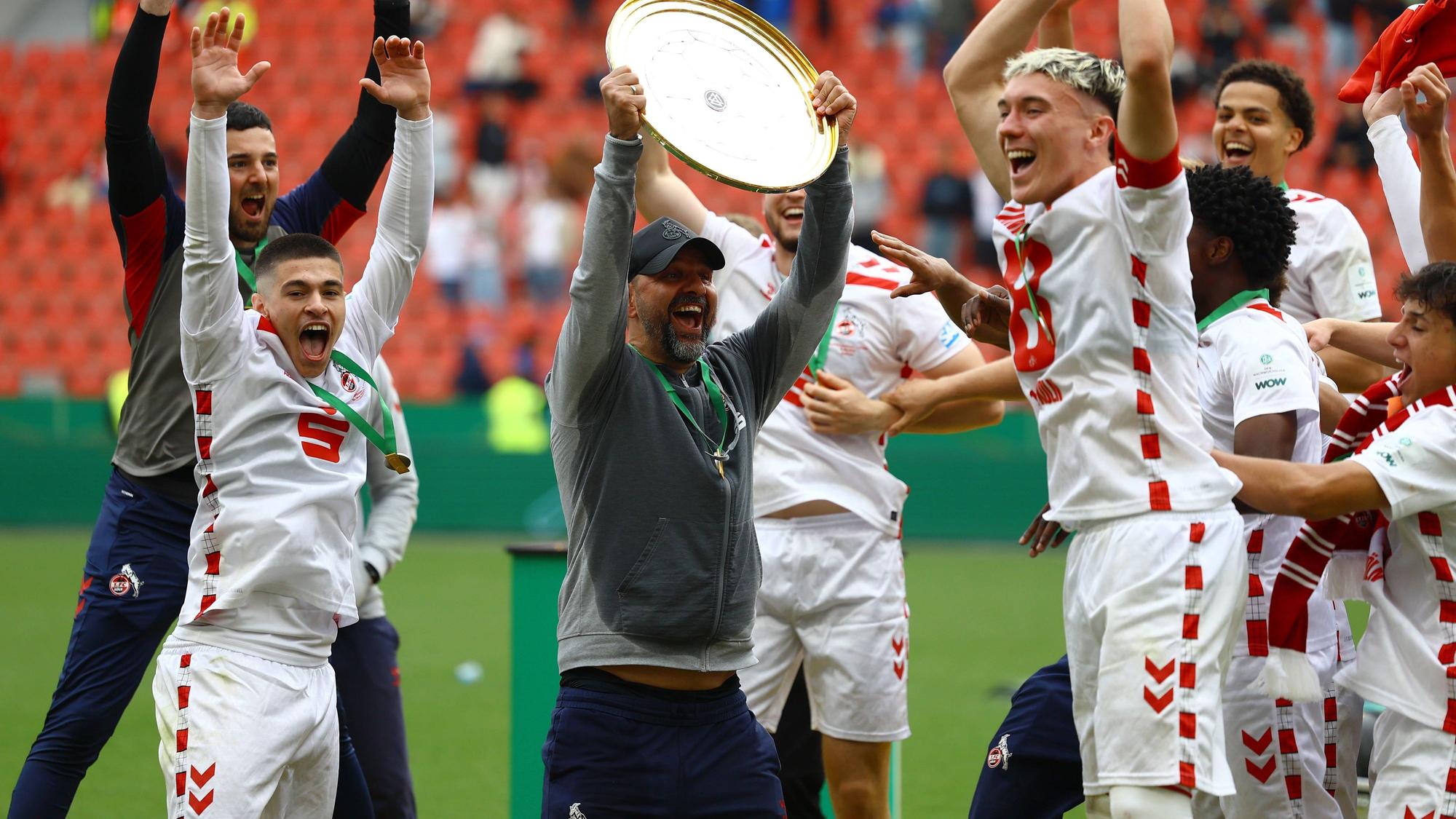 Trainer Stefan Ruthenbeck gewann mit den A-Junioren des 1. FC Köln im vergangenen Jahr die Deutsche Meisterschaft.