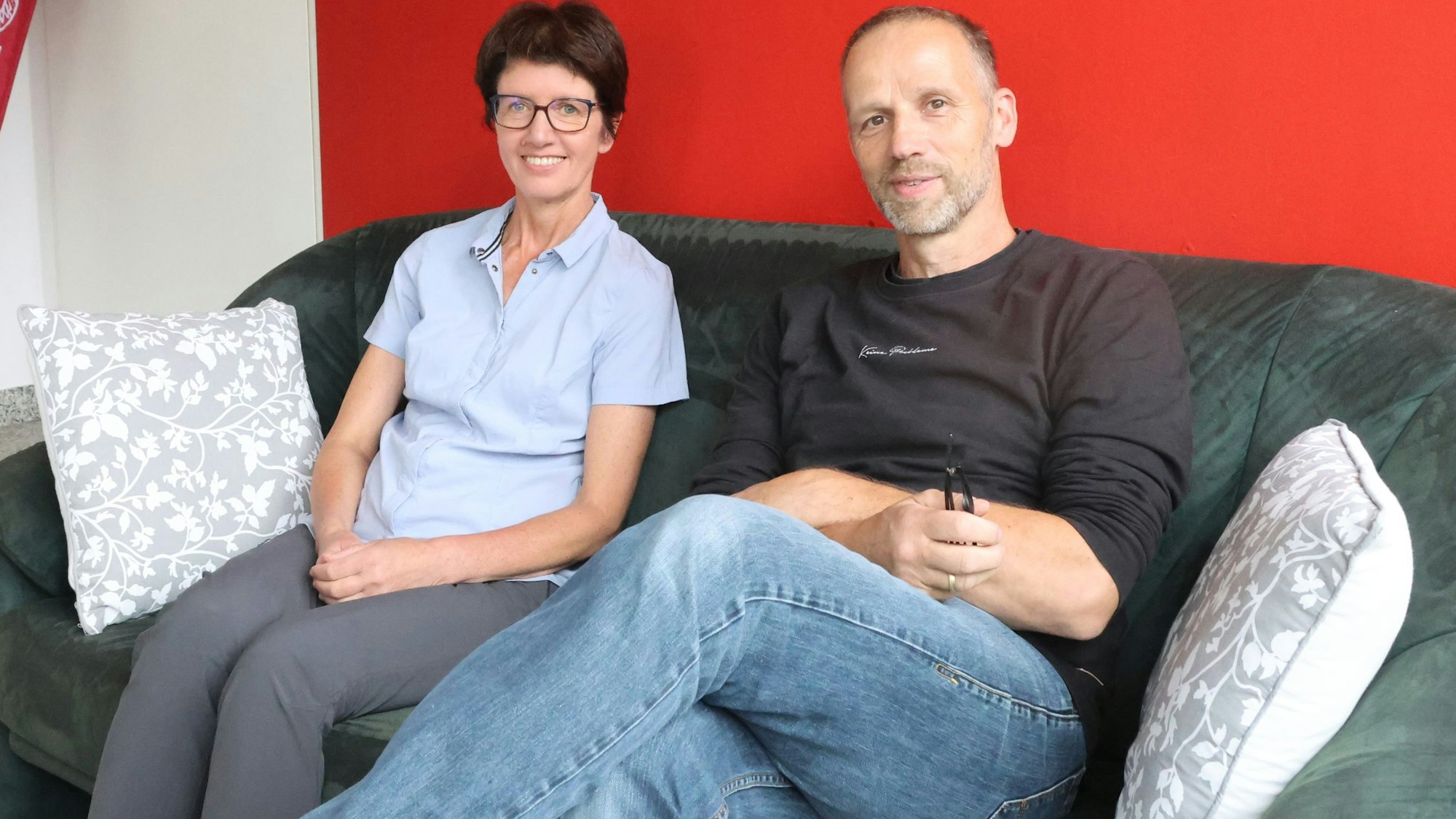 Freuen sich auf den Neustart in Waldbröl: Aus dem „Kontaktpunkt“ wird der „Zeitraum“, die Sozialarbeiterin Kerstin Hartwich und Udo Schmidt, Bereichsleiter bei den Wohnhilfen Oberberg der Diakonie Michaelshoven, sind gespannt, wer dorthin kommt.