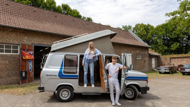 12.07.2025
Köln
Ford Wohnmobil von 1982, Vater Achim Gerstenmayer, Tocher Chiara und Freund Nick