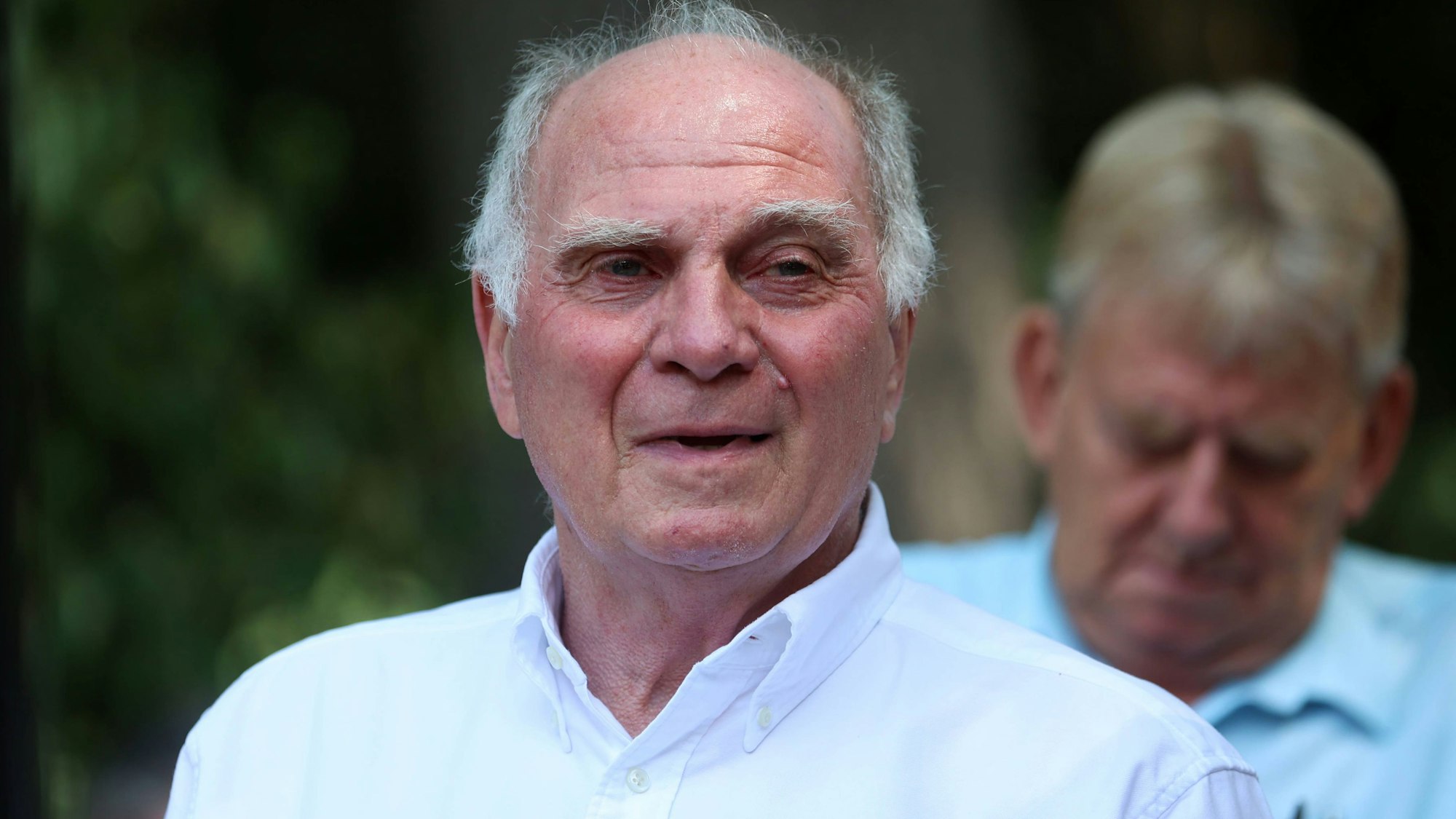Uli Hoeneß im Botanischen Garten.