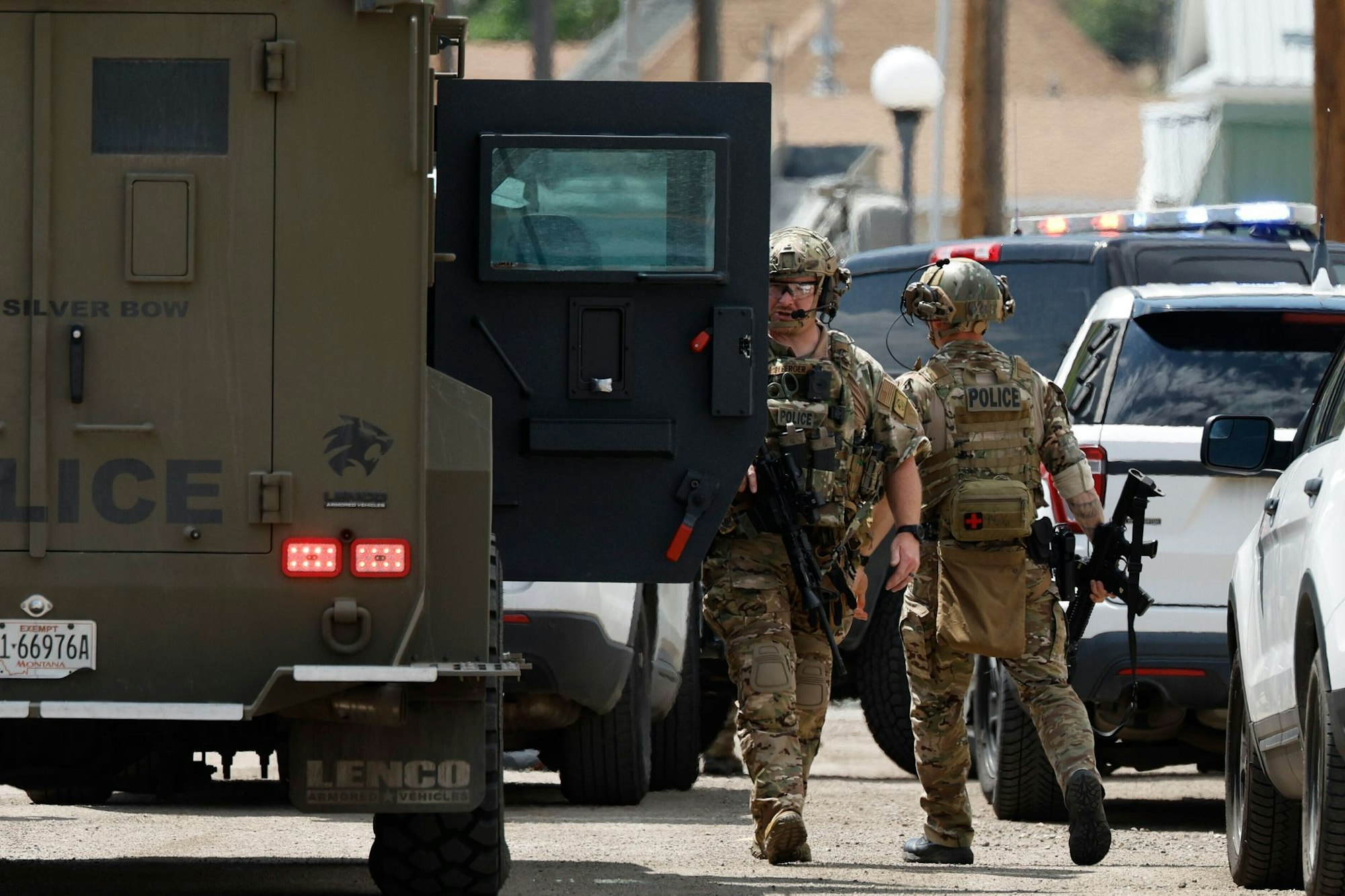 Einsatzkräfte nach den Schüssen in Anaconda im US-Bundesstaat Montana.