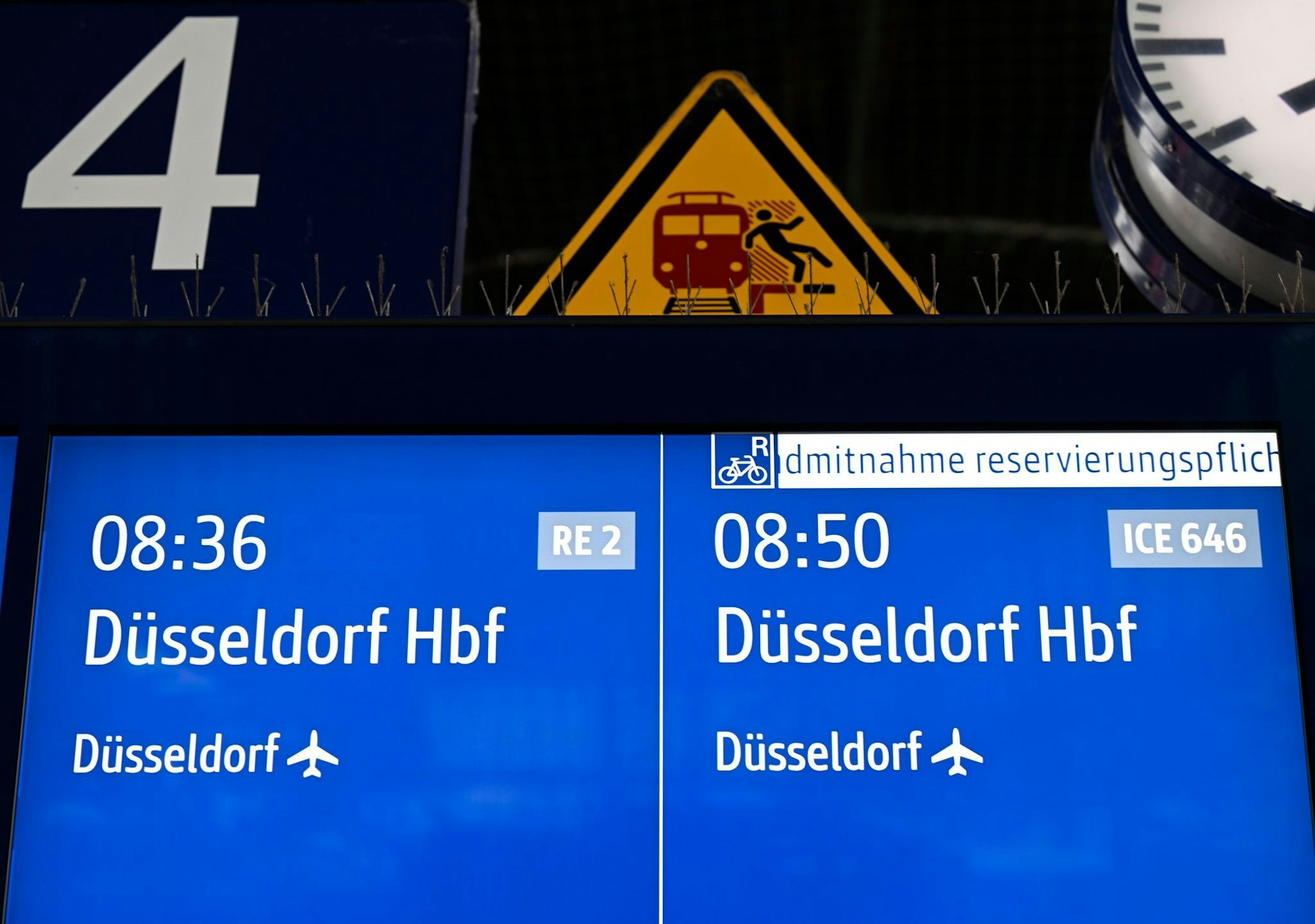 Der Bahn-Verkehr in Nordrhein-Westfalen fließt wieder.