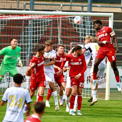 Testspiel: 1.FC Köln - Vitesse Arnheim 03.08.2025 Jakub Kaminski 1.FC Köln, 16 Testspiel: 1.FC Köln - Vitesse Arnheim Franz-Kremer-Stadion, Köln 03.08.2025 *** Test match 1 FC Köln Vitesse Arnhem 03 08 2025 Jakub Kaminski 1 FC Köln, 16 Test match 1 FC Köln Vitesse Arnhem Franz Kremer Stadion, Cologne 03 08 2025 Copyright: xBEAUTIFULxSPORTS/Buriakovx