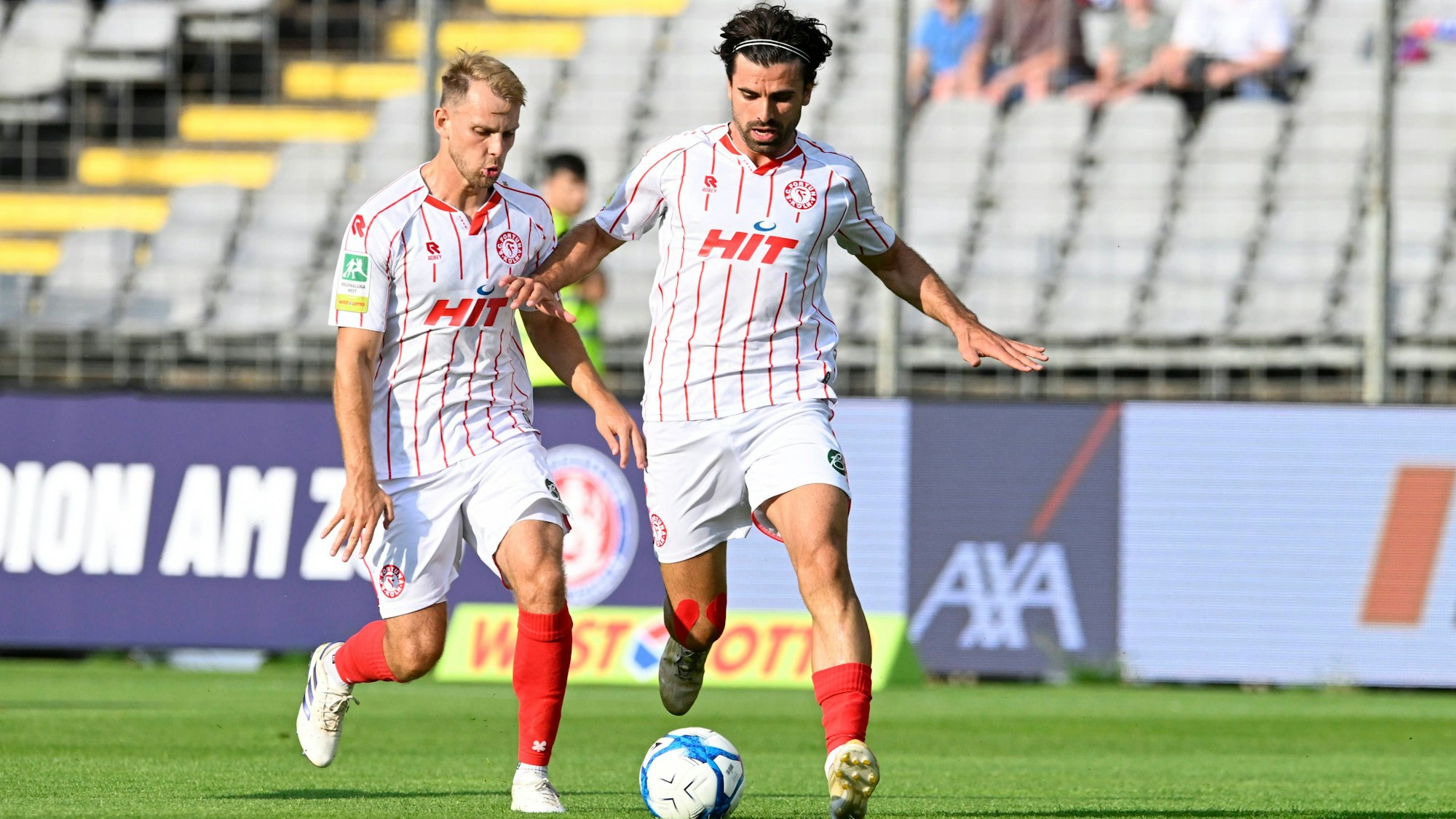 GER, Regionalliga West, Wuppertaler SV - Fort. Köln / 25.7.2025, Wuppertal , Stadion am Zoo, GER, Regionalliga West, Wuppertaler SV - Fort. Köln DFB- Regionalliga West regulations prohibit any use of photographs as image sequences and/or quasi-video im Bild David Haider Al-Azzawe Fort. Köln 15 am Ball dahinter Georg Strauch Fort. Köln 11 . *** GER, Regionalliga West, Wuppertaler SV Fort Köln 25 7 2025, Wuppertal , Stadion am Zoo, GER, Regionalliga West, Wuppertaler SV Fort Köln DFB Regionalliga West regulations prohibit any use of photographs as image sequences and or quasi video in the picture David Haider Al Azzawe Fort Köln 15 on the ball behind Georg Strauch Fort Köln 11 NordphotoxGmbHx/xFreund nph00018