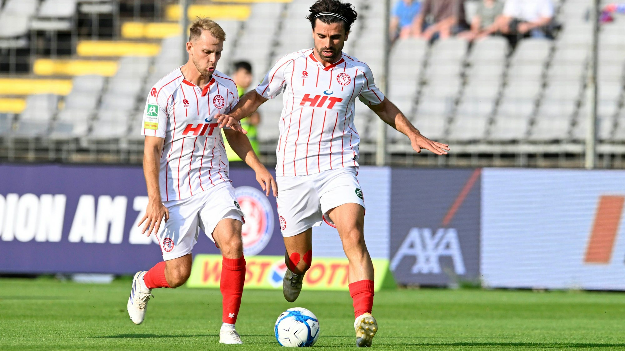 GER, Regionalliga West, Wuppertaler SV - Fort. Köln / 25.7.2025, Wuppertal , Stadion am Zoo, GER, Regionalliga West, Wuppertaler SV - Fort. Köln DFB- Regionalliga West regulations prohibit any use of photographs as image sequences and/or quasi-video im Bild David Haider Al-Azzawe Fort. Köln 15 am Ball dahinter Georg Strauch Fort. Köln 11 . *** GER, Regionalliga West, Wuppertaler SV Fort Köln 25 7 2025, Wuppertal , Stadion am Zoo, GER, Regionalliga West, Wuppertaler SV Fort Köln DFB Regionalliga West regulations prohibit any use of photographs as image sequences and or quasi video in the picture David Haider Al Azzawe Fort Köln 15 on the ball behind Georg Strauch Fort Köln 11 NordphotoxGmbHx/xFreund nph00018