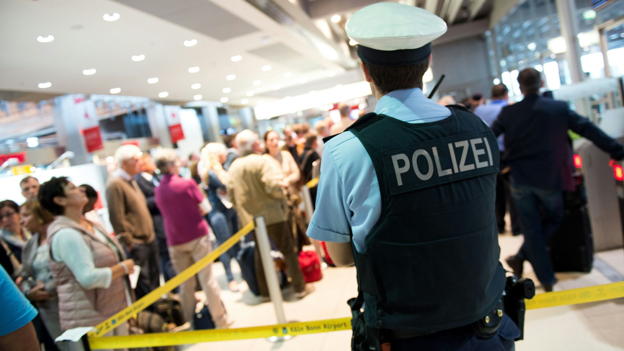 Am Flughafen Köln/Bonn wurde bei zwei Reisenden Munition im Handgepäck gefunden.