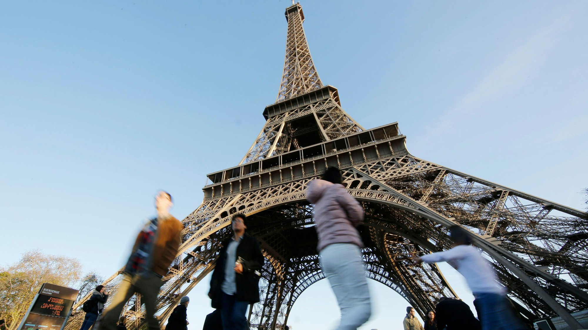 ARCHIV - Achtung: Unseriöse Verkaufsportale versuchen Profit aus überteuerten Tickets für beliebte Sehenswürdigkeiten zu schlagen. (zu dpa: «Abzocke mit Tickets für Sehenswürdigkeiten») Foto: Malte Christians/dpa/dpa-tmn - Honorarfrei nur für Bezieher des dpa-Themendienstes +++ dpa-Themendienst +++