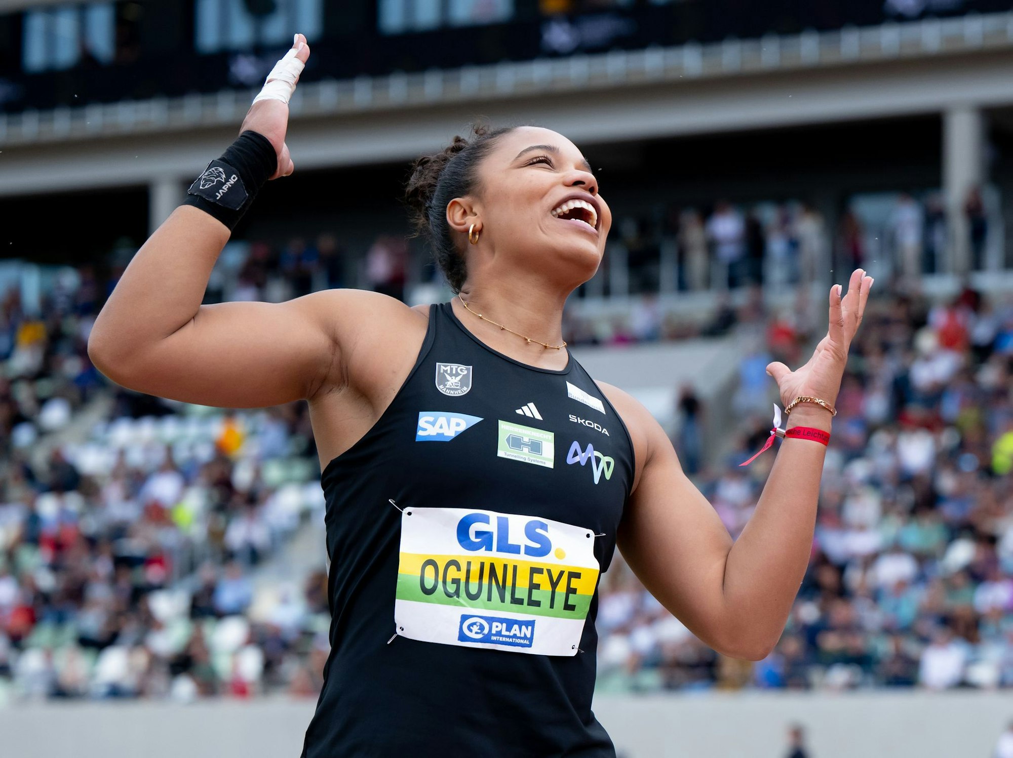 Kugelstoß-Olympiasiegerin Yemisi Ogunleye hat nun viel Training für die WM vor sich.