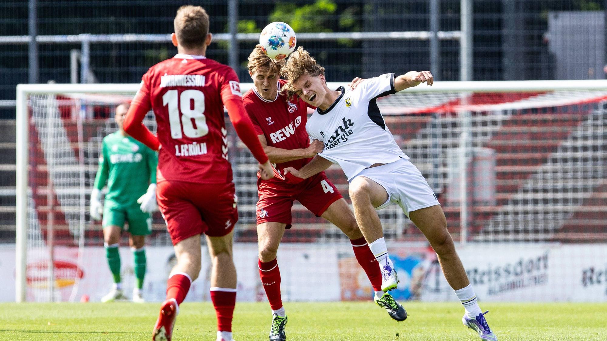 Testspiel: 1.FC Köln - Vitesse Arnheim 03.08.2025 Timo Hübers 1.FC Köln, 4 Testspiel: 1.FC Köln - Vitesse Arnheim Franz-Kremer-Stadion, Köln 03.08.2025 *** Test match 1 FC Köln Vitesse Arnhem 03 08 2025 Timo Hübers 1 FC Köln, 4 Test match 1 FC Köln Vitesse Arnhem Franz Kremer Stadium, Cologne 03 08 2025 Copyright: xBEAUTIFULxSPORTS/Buriakovx