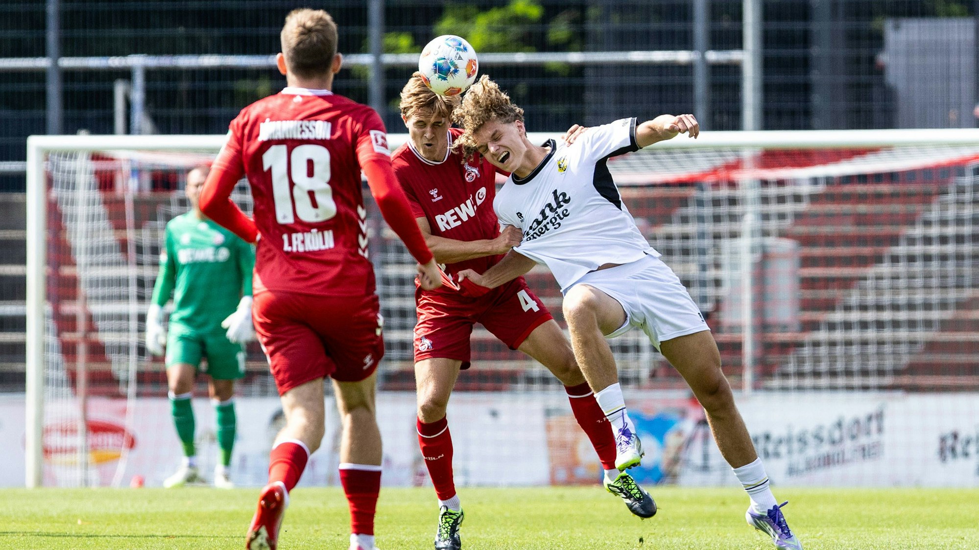 Testspiel: 1.FC Köln - Vitesse Arnheim 03.08.2025 Timo Hübers 1.FC Köln, 4 Testspiel: 1.FC Köln - Vitesse Arnheim Franz-Kremer-Stadion, Köln 03.08.2025 *** Test match 1 FC Köln Vitesse Arnhem 03 08 2025 Timo Hübers 1 FC Köln, 4 Test match 1 FC Köln Vitesse Arnhem Franz Kremer Stadium, Cologne 03 08 2025 Copyright: xBEAUTIFULxSPORTS/Buriakovx