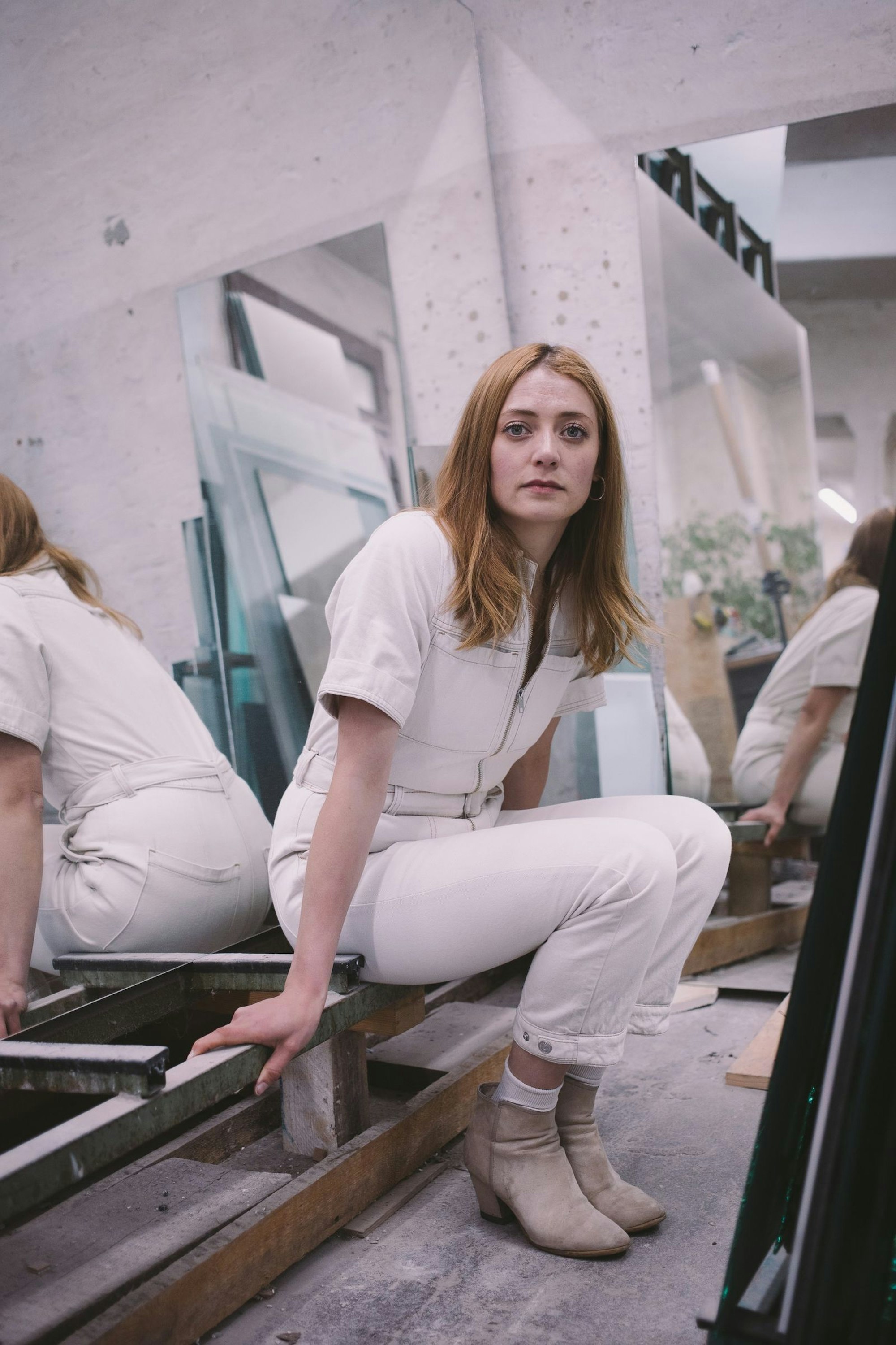 „Ich habe das große Glück, keinen Erwartungsdruck von außen zu spüren. Der meiste Druck kommt von mir selbst“, erklärt Hanna Plaß. „Ich setze mich oft unter Stress, weil ich das Gefühl habe, höher, schneller und weiter kommen zu müssen. Es fällt mir wirklich schwer, liebevoll mit mir umzugehen, mich selbst zu beruhigen und mir das Gefühl zu geben, gut genug zu sein - so, wie ich bin.“ (Bild: Pia Henkel)