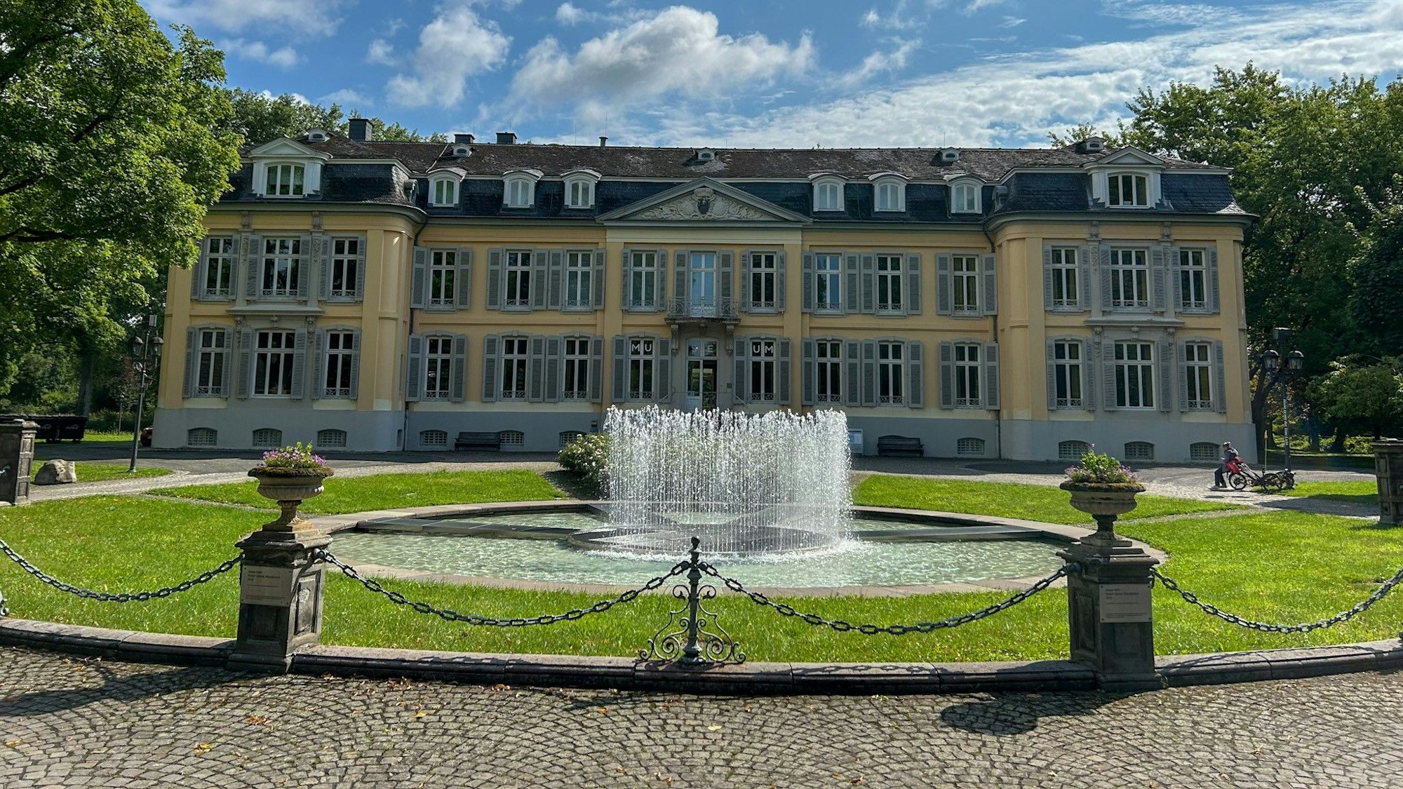 Das Museum Morsbroich und seine Ausrichtung ist Teil vieler Diskussionen in Leverkusen.