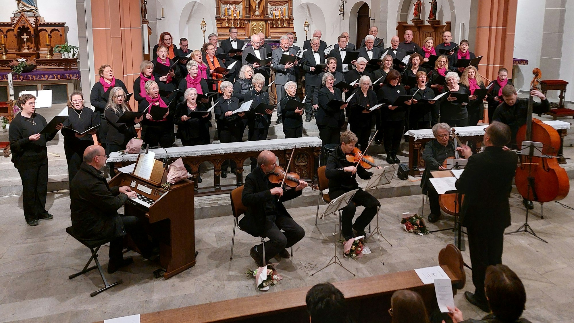Das Adventskonzert im Siegtaldom war der Auftakt zum 150. Jubiläumsjahr des Kirchenchores St. Cäcilia Dattenfeld.