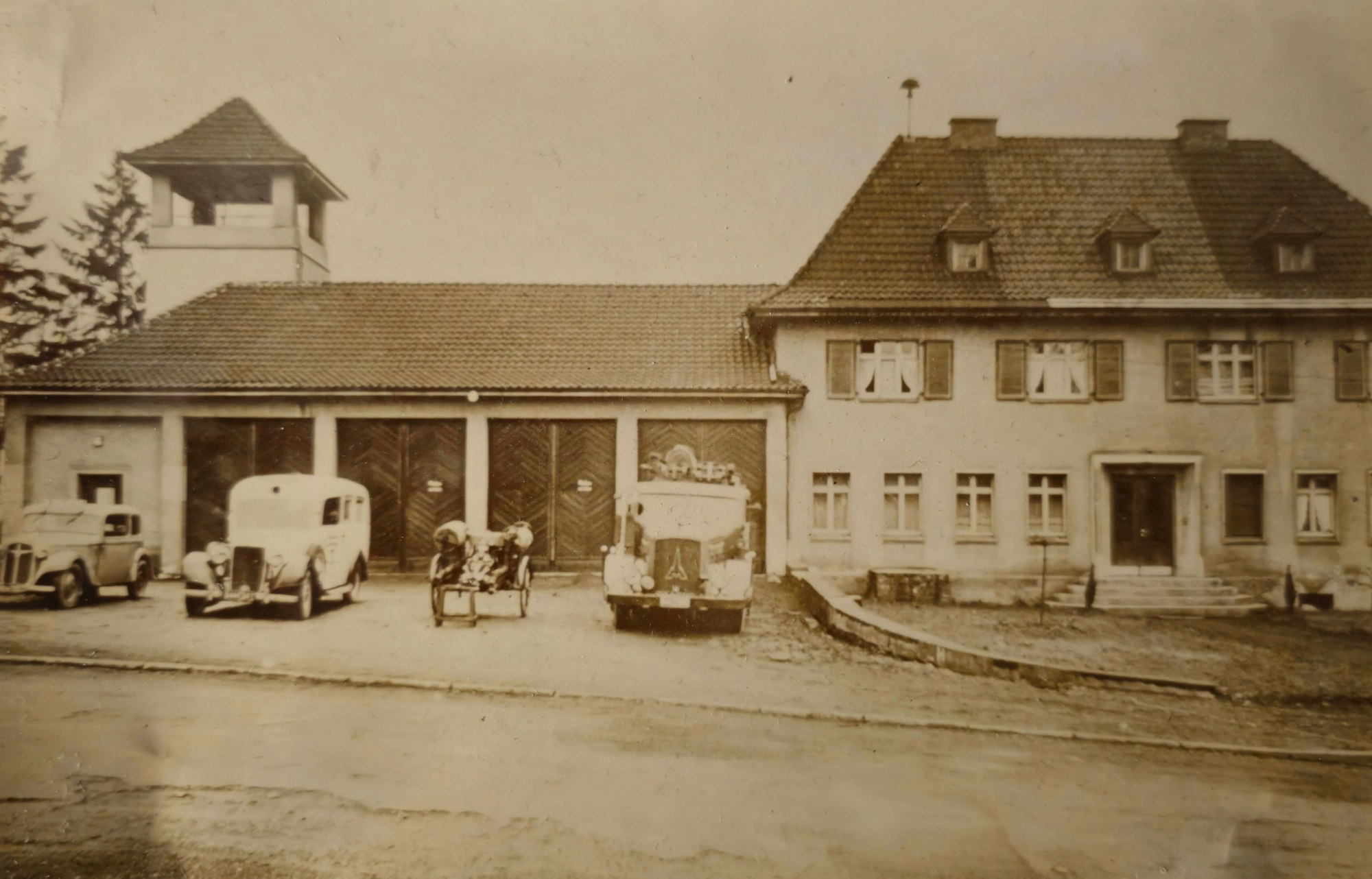 Altes Foto der Feuerwache in Burscheid