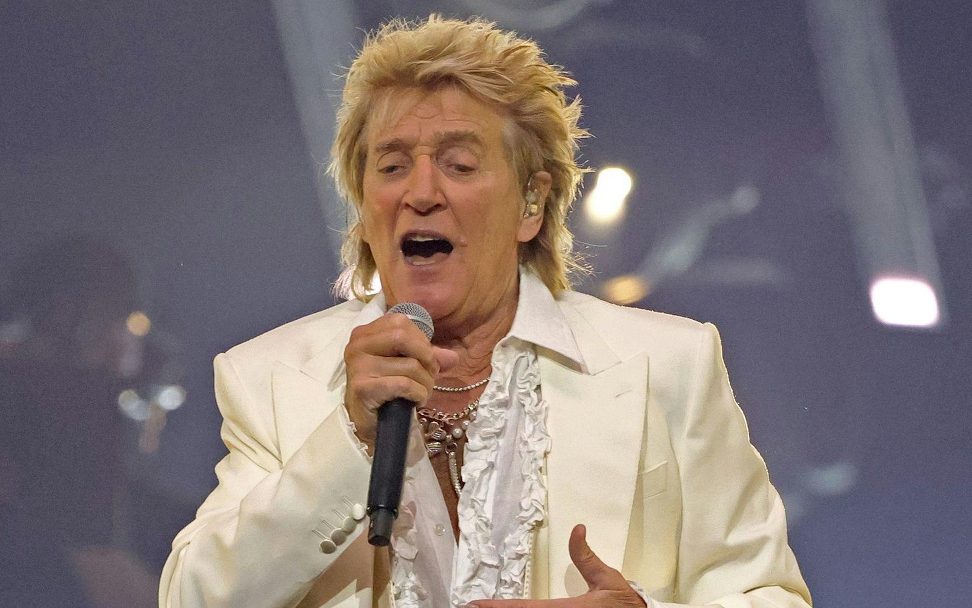 Rod Stewart (Bild) wollte auf seinem Konzert an Ozzy Osbourne erinnern. (Bild: 2025 Getty Images/Ethan Miller)
