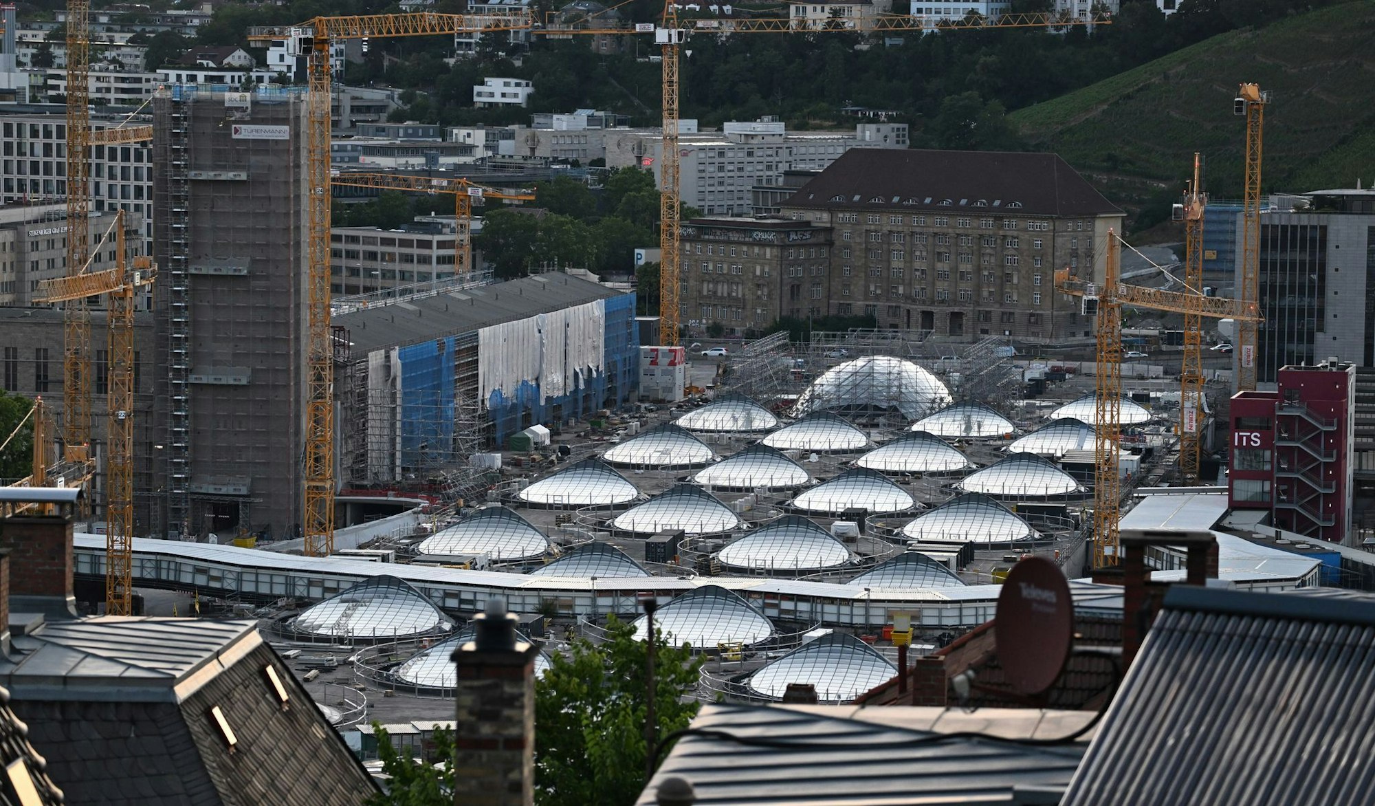 Der neue Tiefbahnhof in der Stuttgarter Innenstadt soll vermutliche Ende 2026 teilweise in Betrieb gehen. (Archivbild)