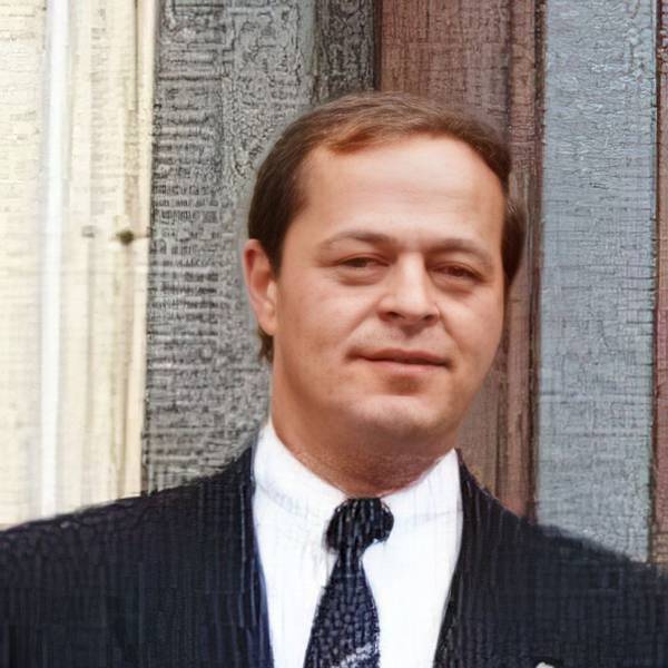 Porträtfoto von Bernhard Wachter.
