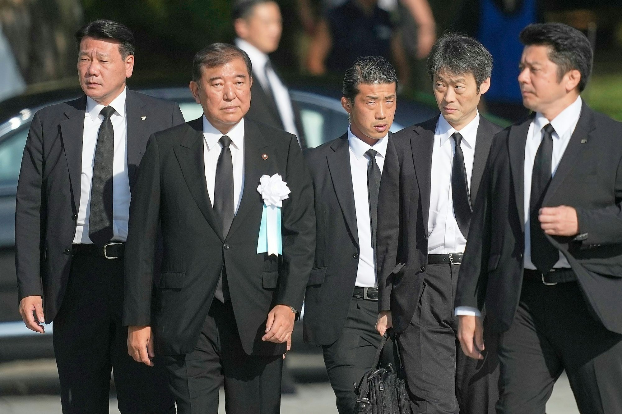 Japans Premier Ishiba bekräftigt die Prinzipien, wonach Japan weder Atomwaffen produziert noch besitzt oder auf eigenem Boden erlaubt.