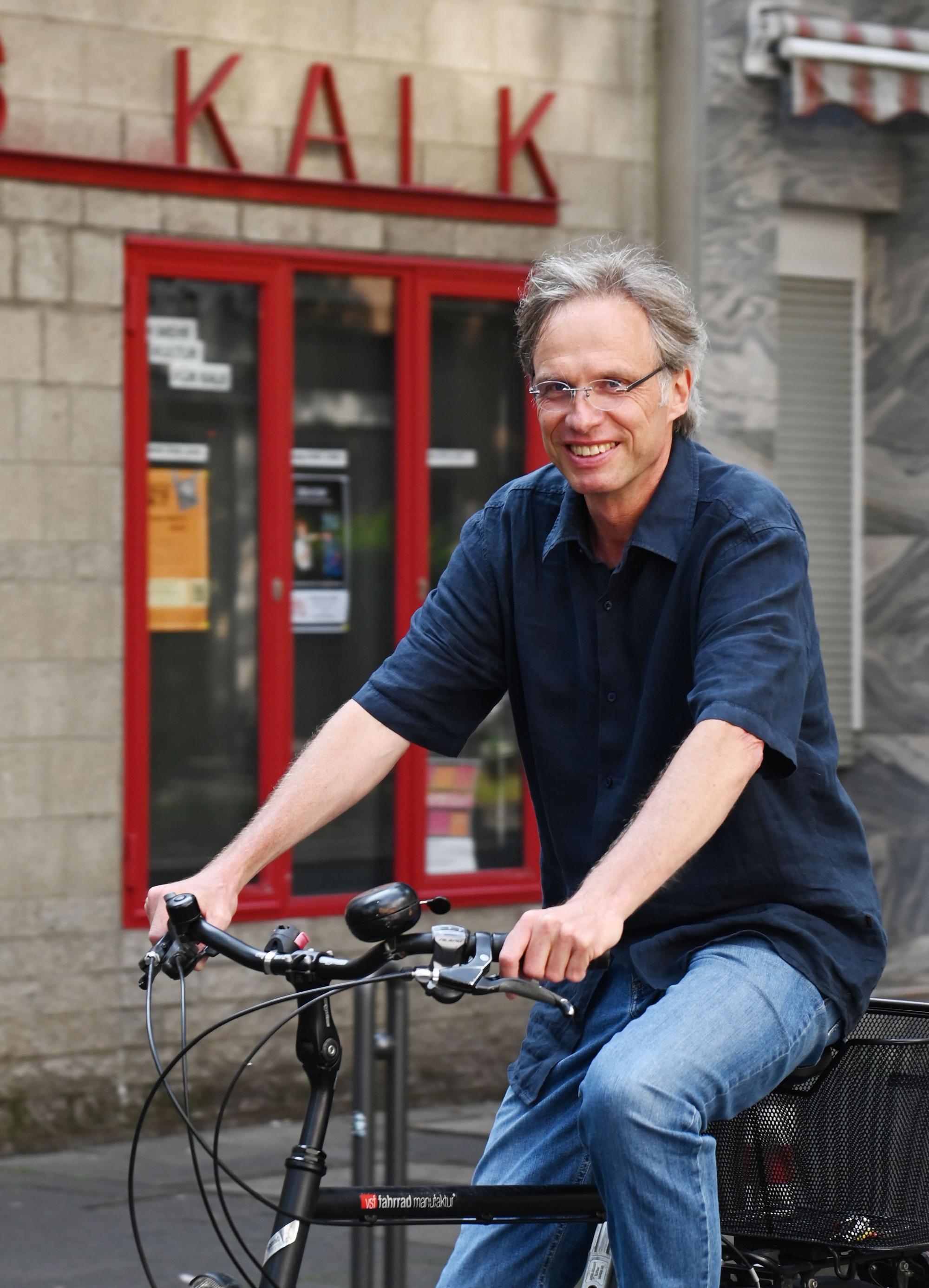 06.08.2025 Köln. Heiner Kockerbeck will für die Partei Die Linke zum Kölner Oberbürgermeister werden und stellt sein 7-Punkte-Programm vor. Foto: Alexander Schwaiger