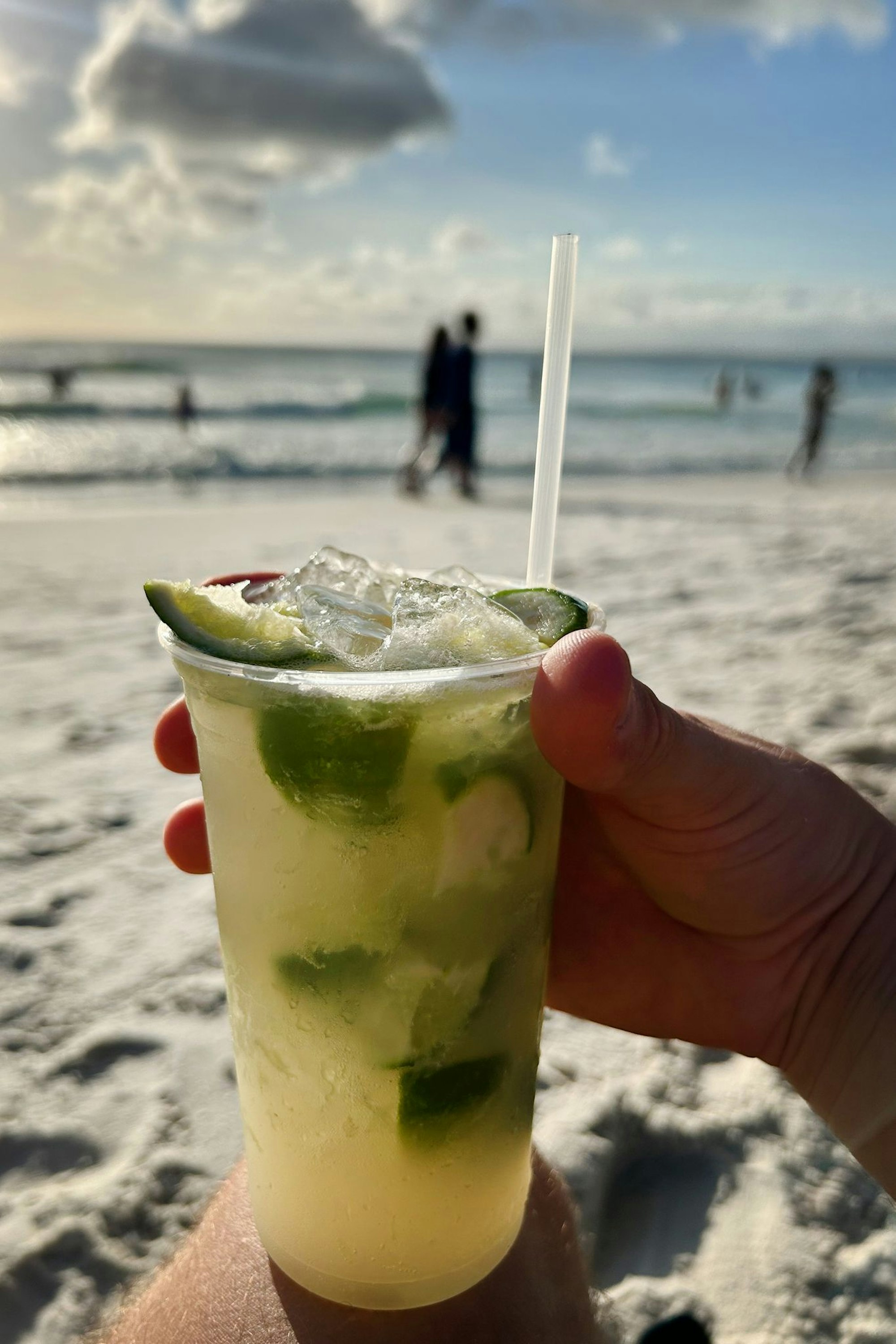 Brasilianischer wird es nicht. Der Caipirinha steht für südamerikanisches Strandfeeling.