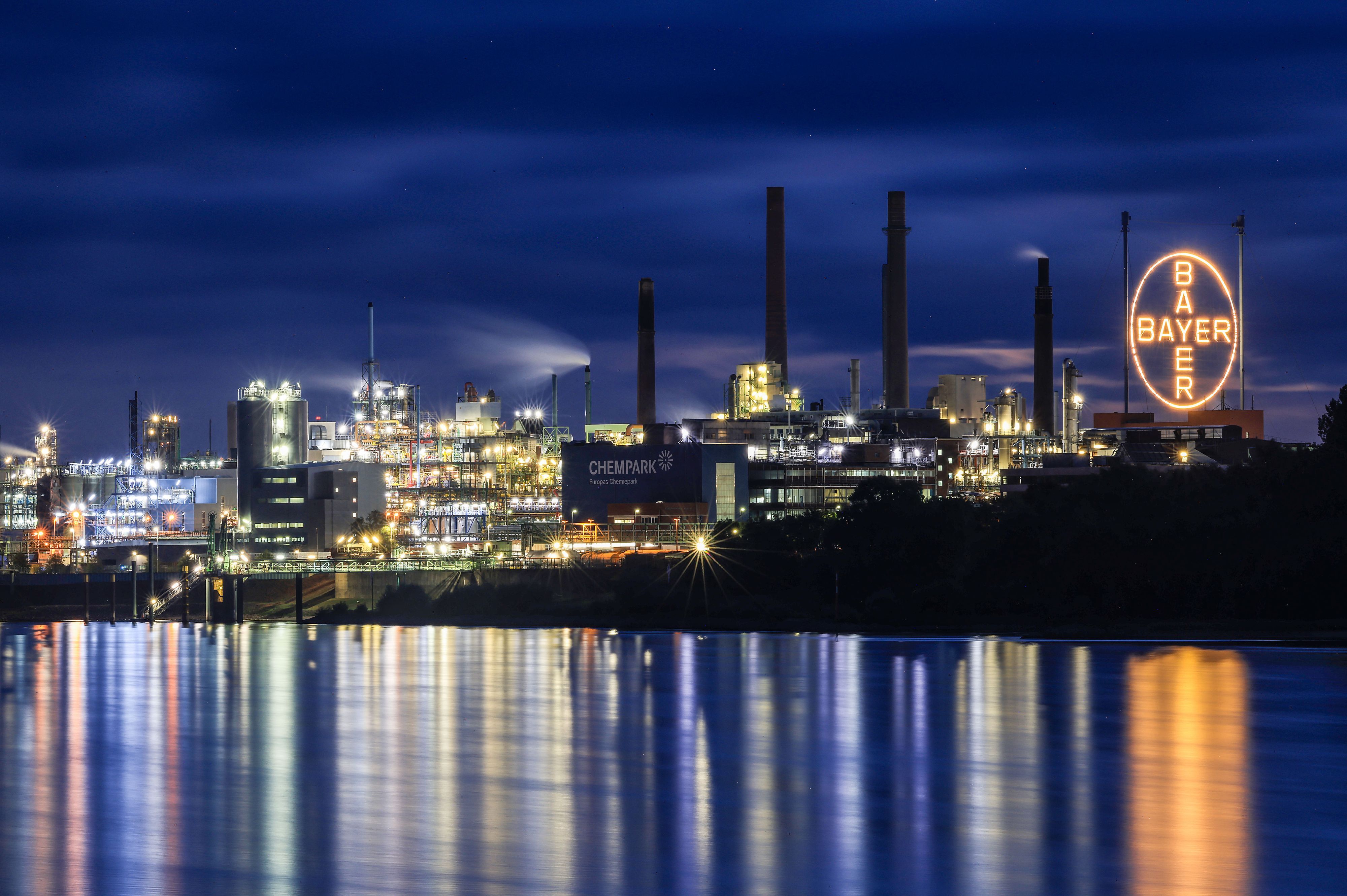 Das Bayer-Werk in Leverkusen – eines der prägenden Unternehmen am Wirtschaftsstandort, den das neue Wirtschaftsforum stärker vernetzen will.