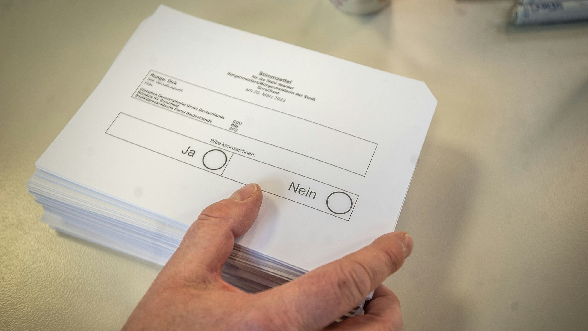 Wahlzettel für die Bürgermeisterwahl in Burscheid am 20. März 2022