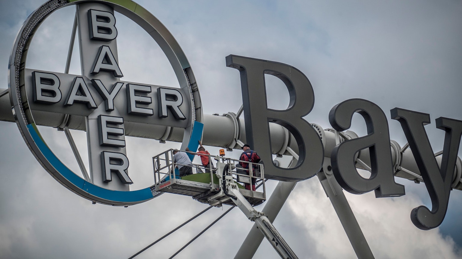 Bayerkreuz wird ausgewechselt zur Meisterschaft.
