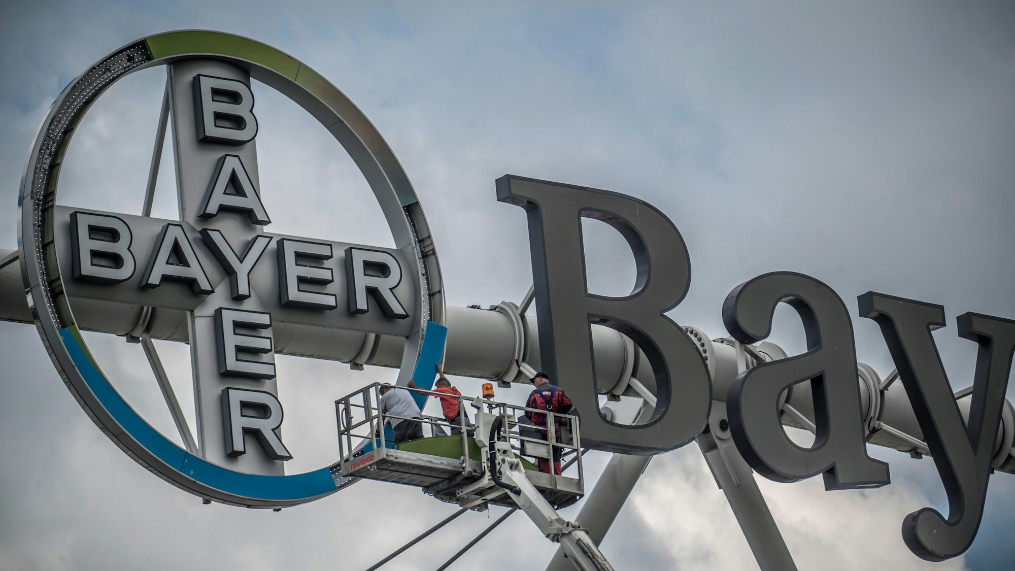 Bayerkreuz wird ausgewechselt zur Meisterschaft.