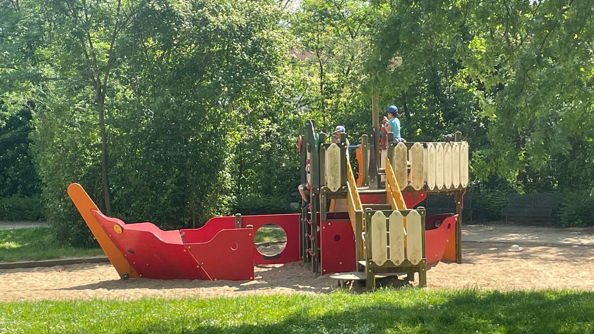 Das Piratenschiff am Spielplatz Felix-von-Roll-Straße erfreute sich im vergangenen Sommer noch großer Beliebtheit.