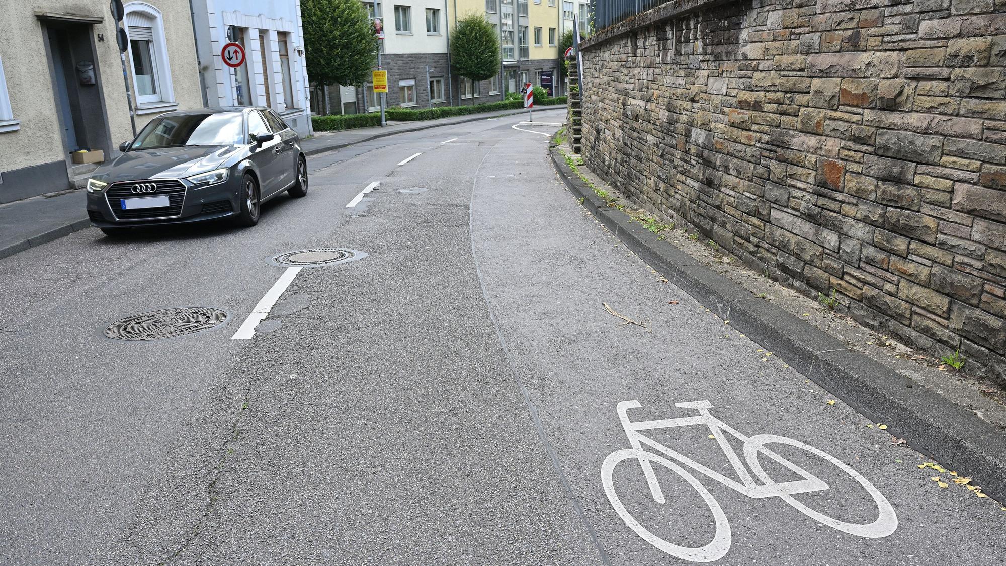 Das Foto zeigt die Laurentiusstraße in Bergisch Gladbach