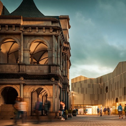 Links das Historische Rathaus, rechts das neue Museum.