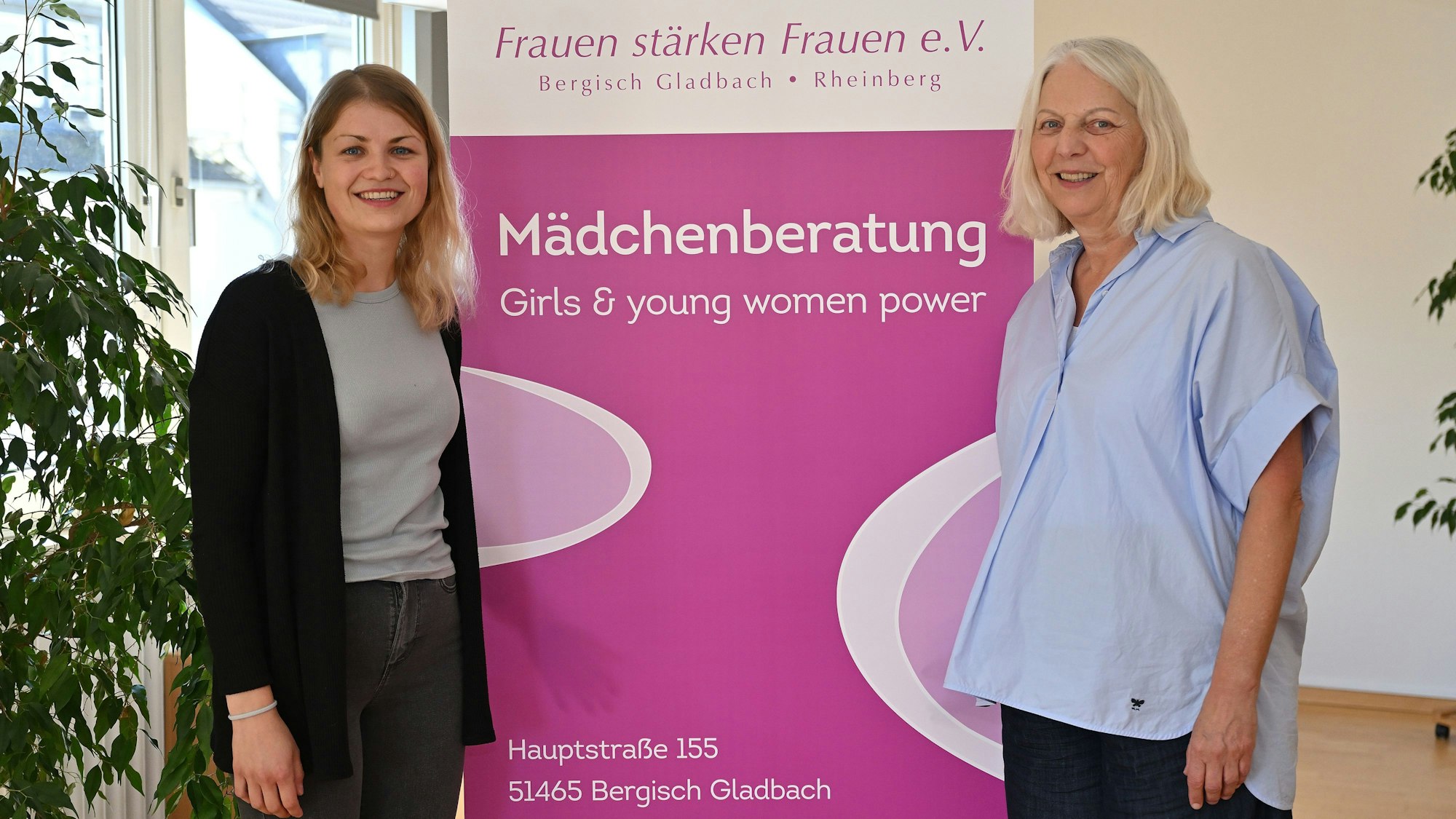 Beraterin Sandra Makel. und Magdalene Holthausen