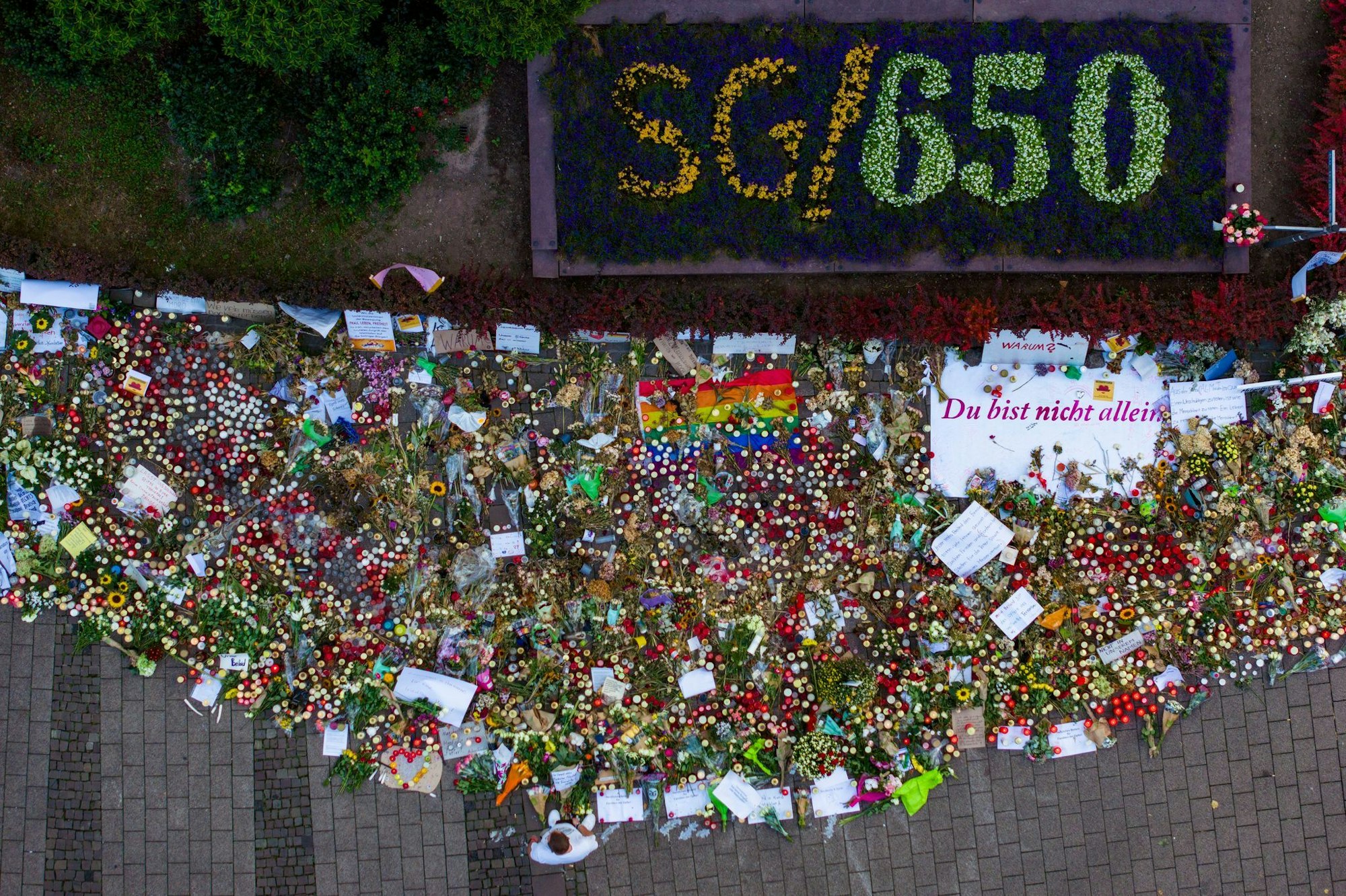 Solingen gedenkt der Opfer des mutmaßlich islamistischen Terroranschlags am ersten Jahrestag. (Archivbild)