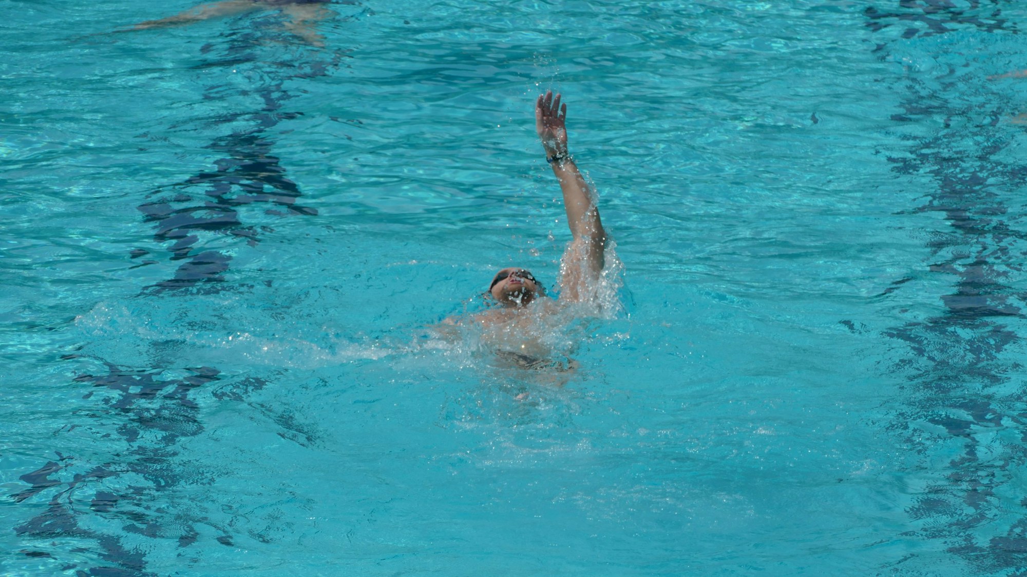 Ein Schwimmer im Siegburger Oktopus