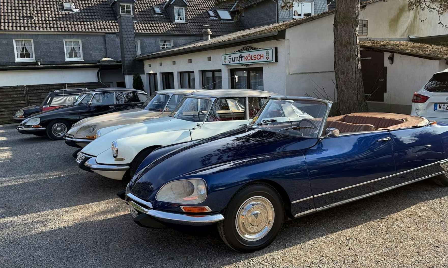 Weitere Citroëns.