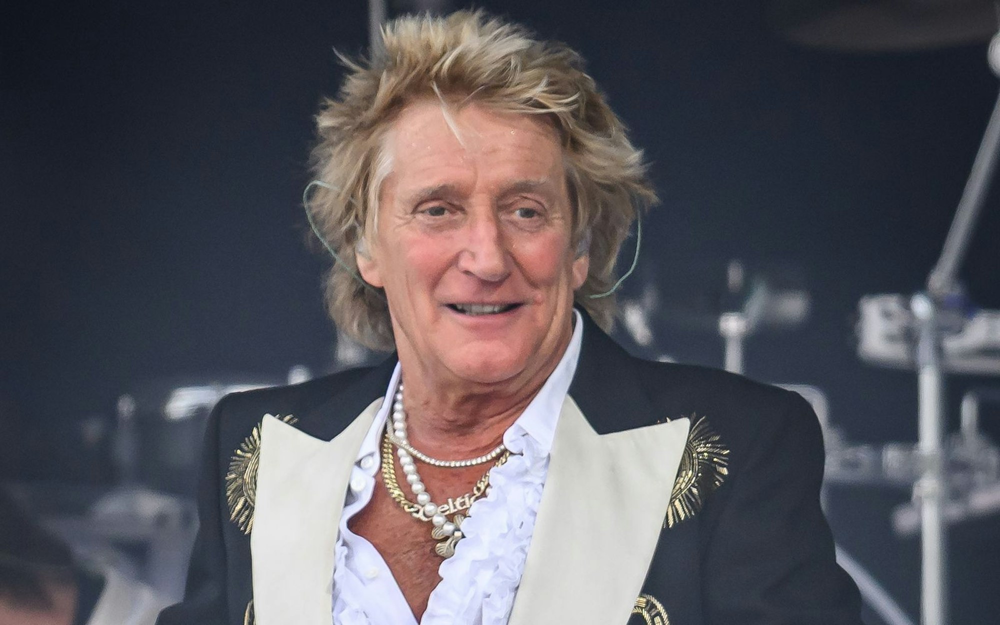 Mit „Sailing“ landete Rod Stewart 1975 einen Hit, der bis heute ein Evergreen ist. (Bild: 2025 Getty Images/Leon Neal)